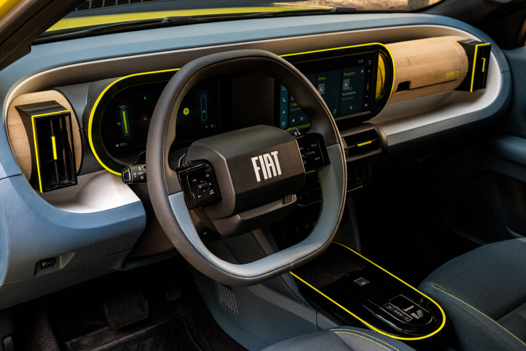 DIGITAL-USAGE_Fiat-Grande-Panda_Interieur_01