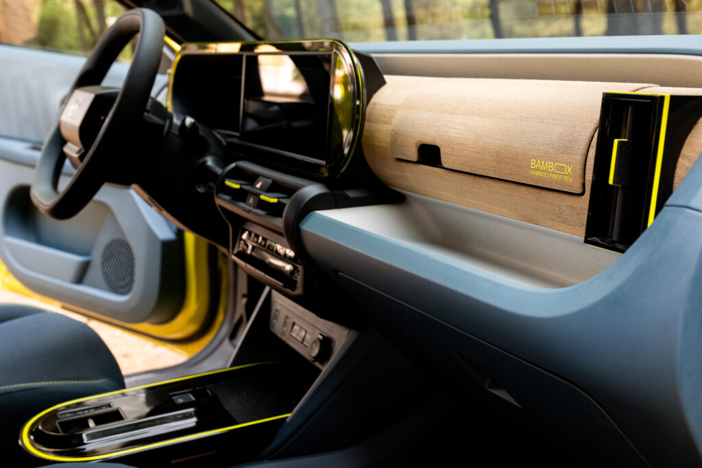 DIGITAL-USAGE_Fiat-Grande-Panda_Interieur_02