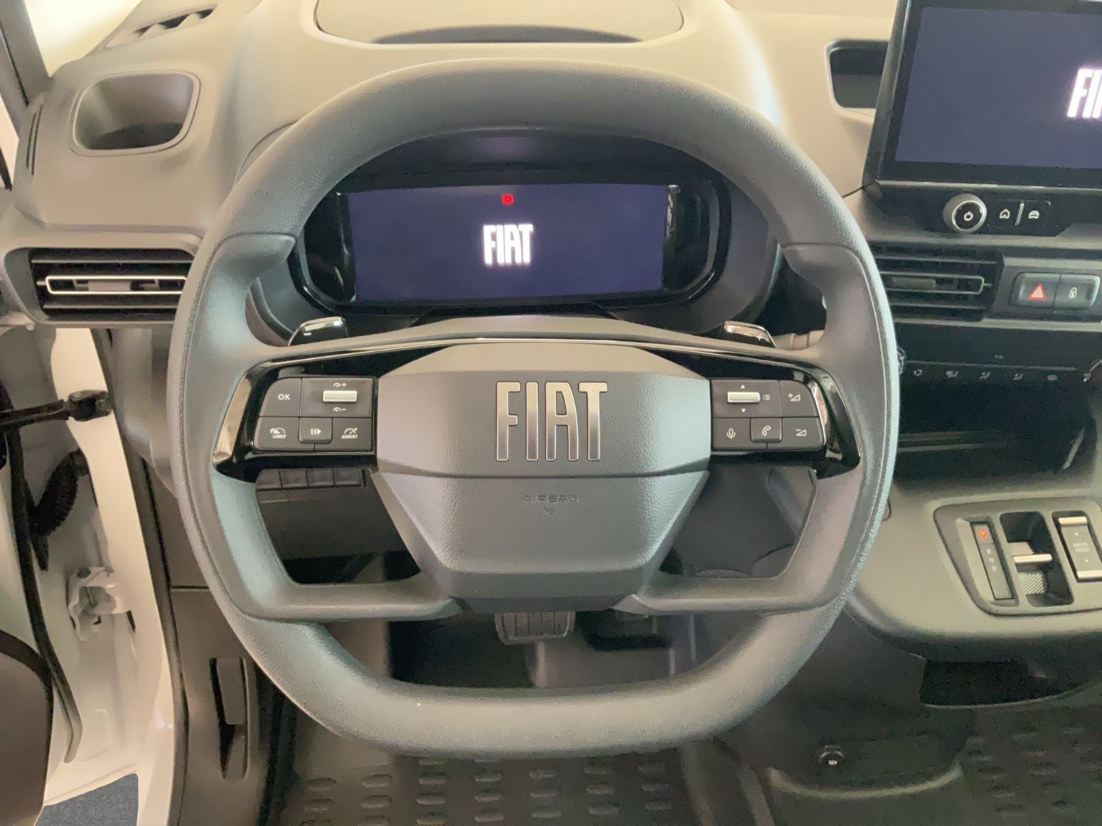 Fahrzeugabbildung Fiat E-Doblò L1 Kawa 50kWh