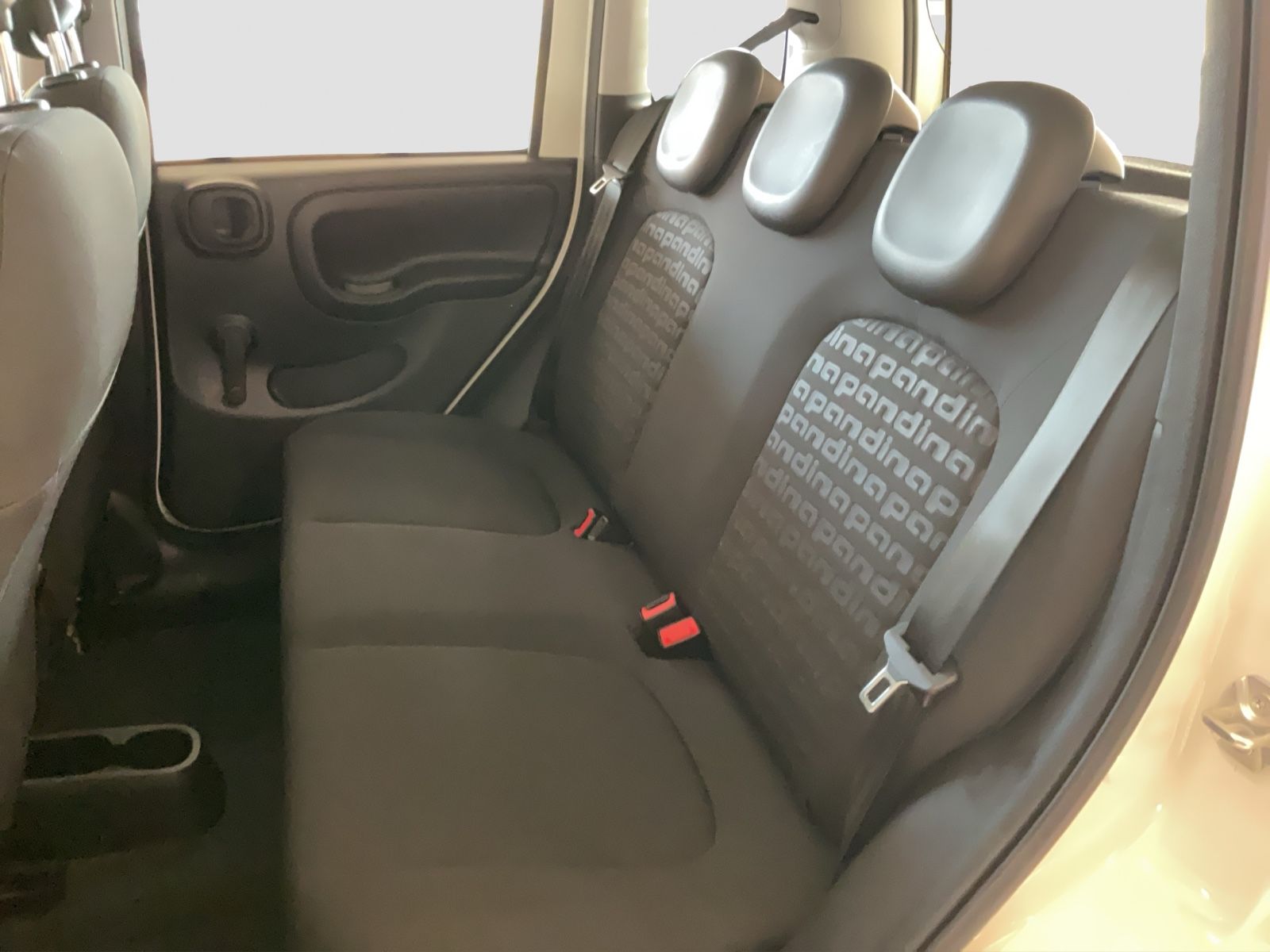 Fahrzeugabbildung Fiat Panda Hybrid 1.0 GSE + City Paket