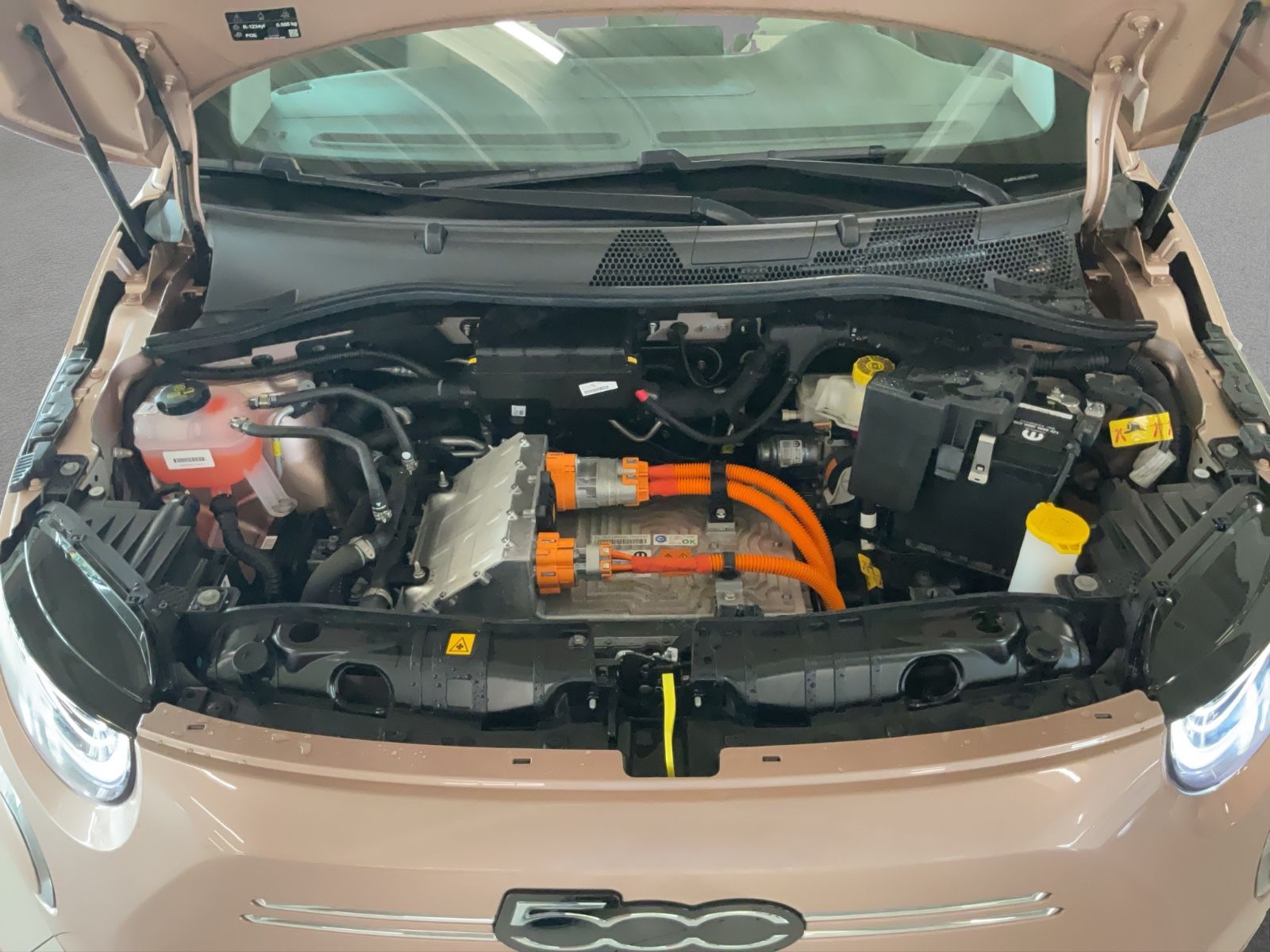 Fahrzeugabbildung Fiat 500e Cabriolet La Prima