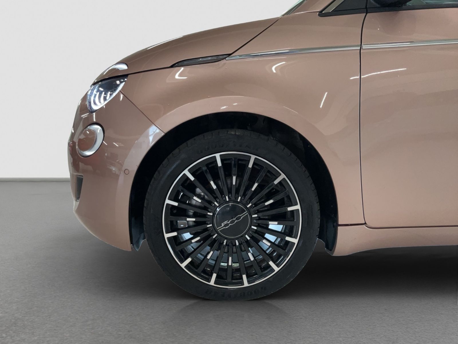 Fahrzeugabbildung Fiat 500e Cabriolet La Prima