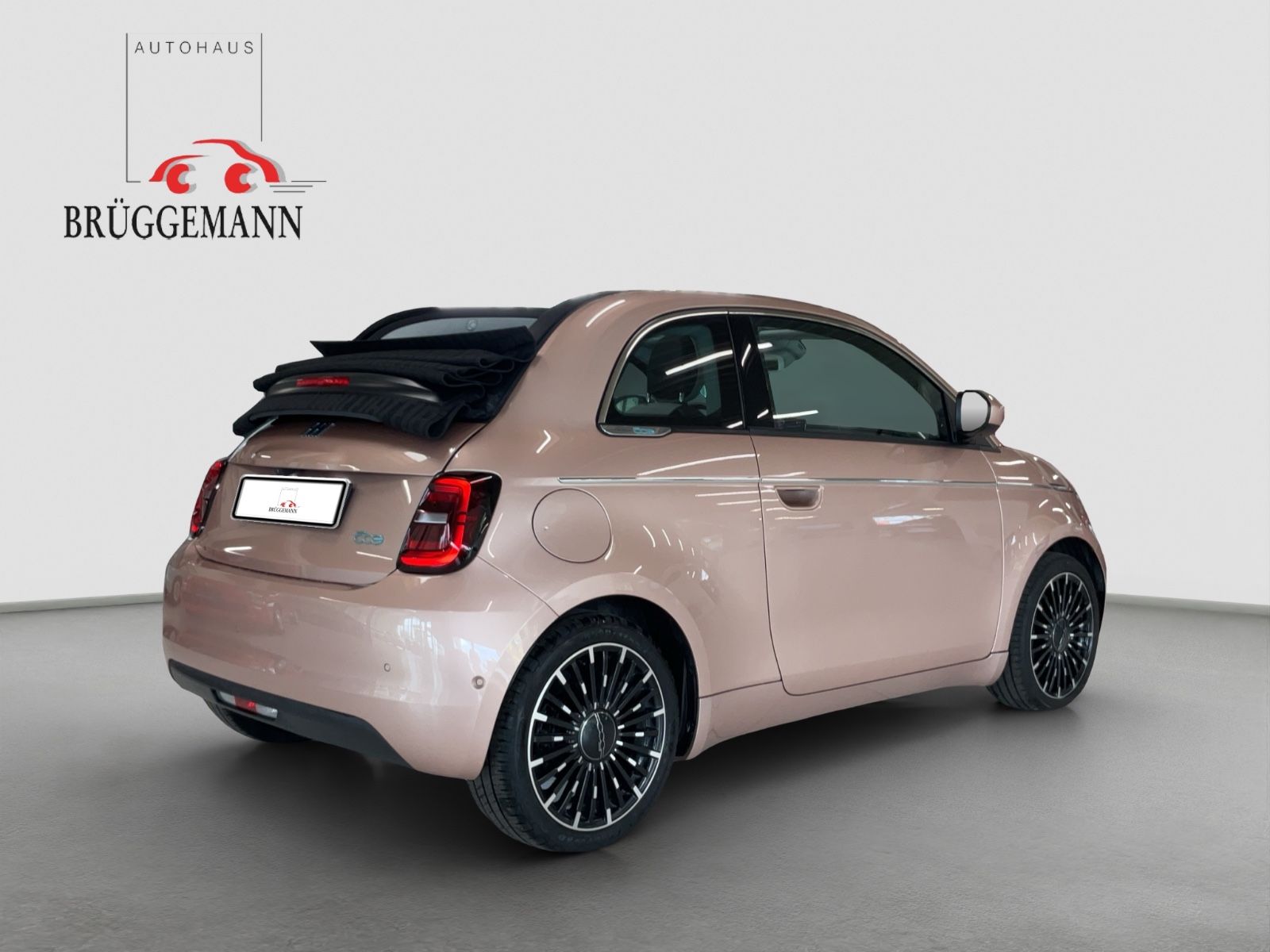 Fahrzeugabbildung Fiat 500e Cabriolet La Prima