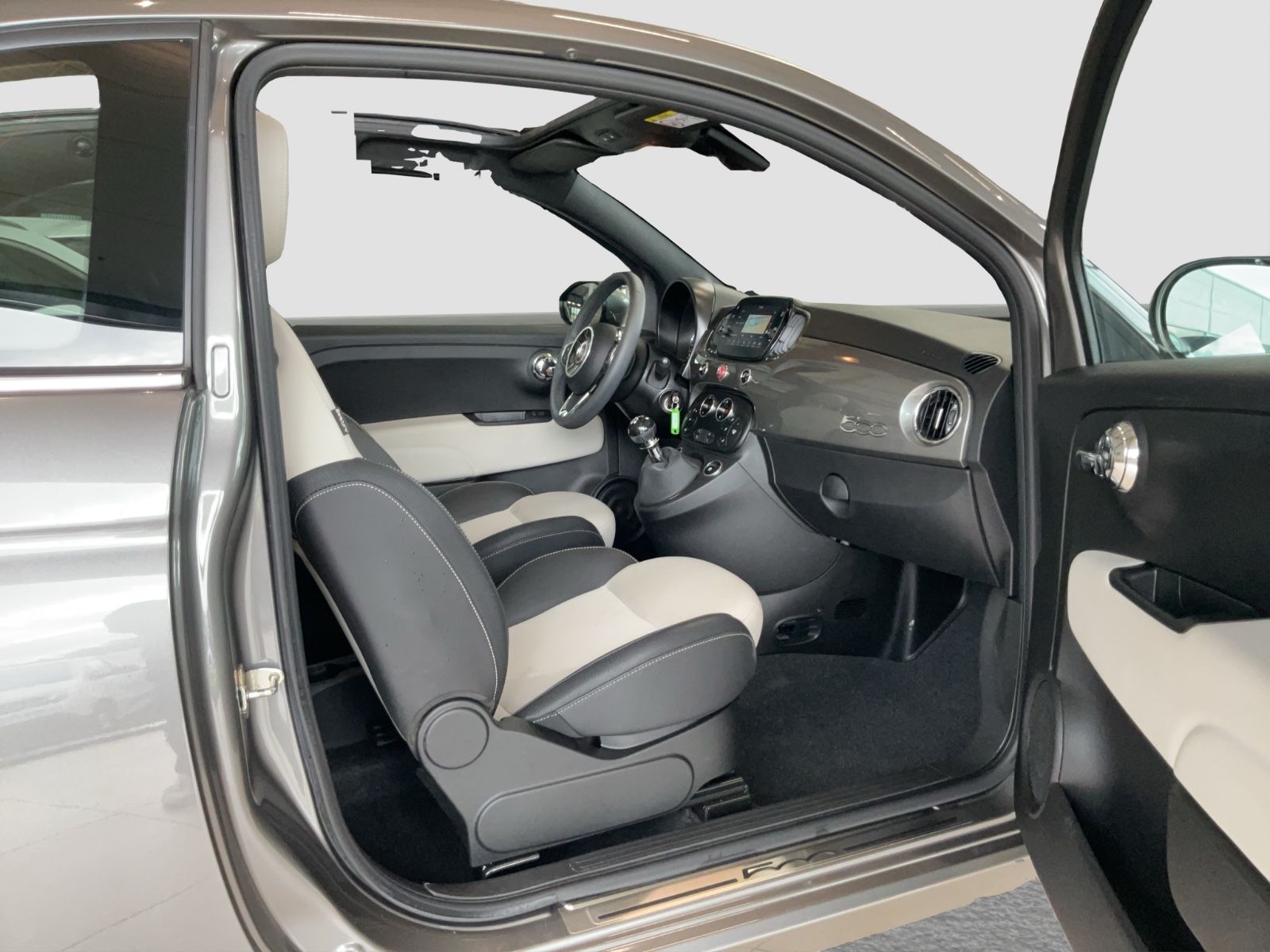 Fahrzeugabbildung Fiat 500C 1.0 Hybrid DOLCEVITA