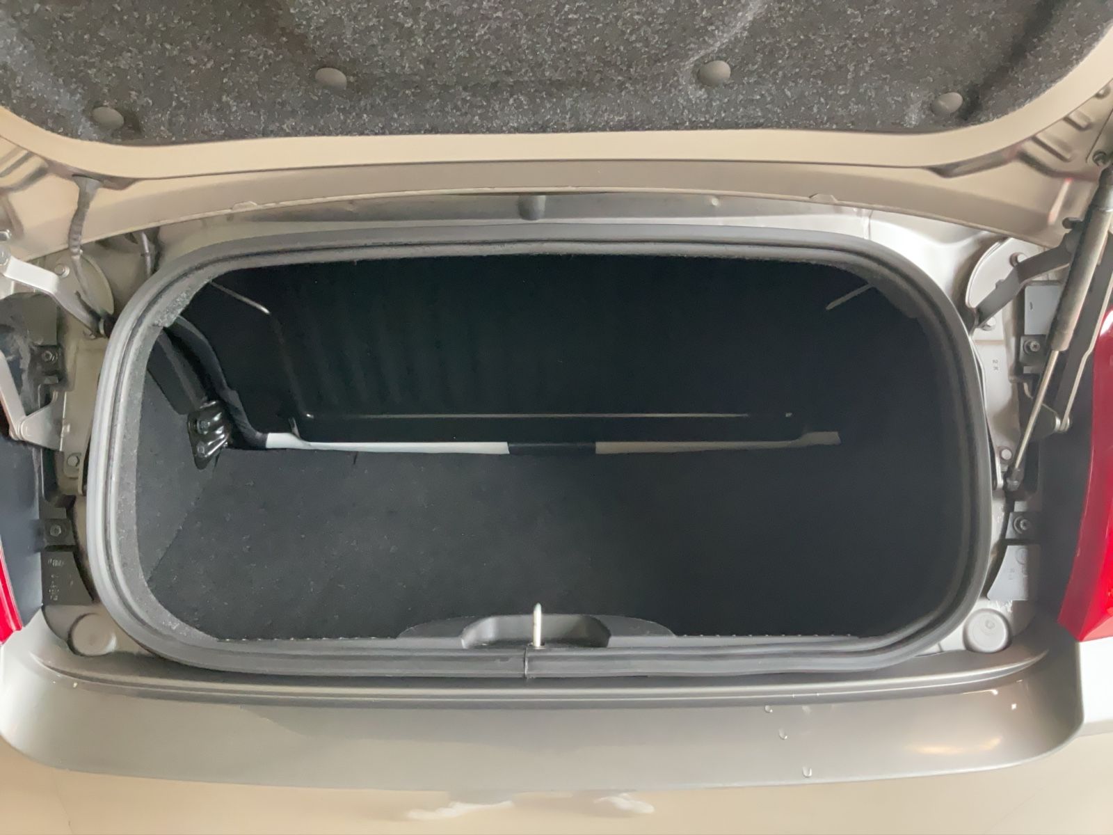 Fahrzeugabbildung Fiat 500C 1.0 Hybrid DOLCEVITA