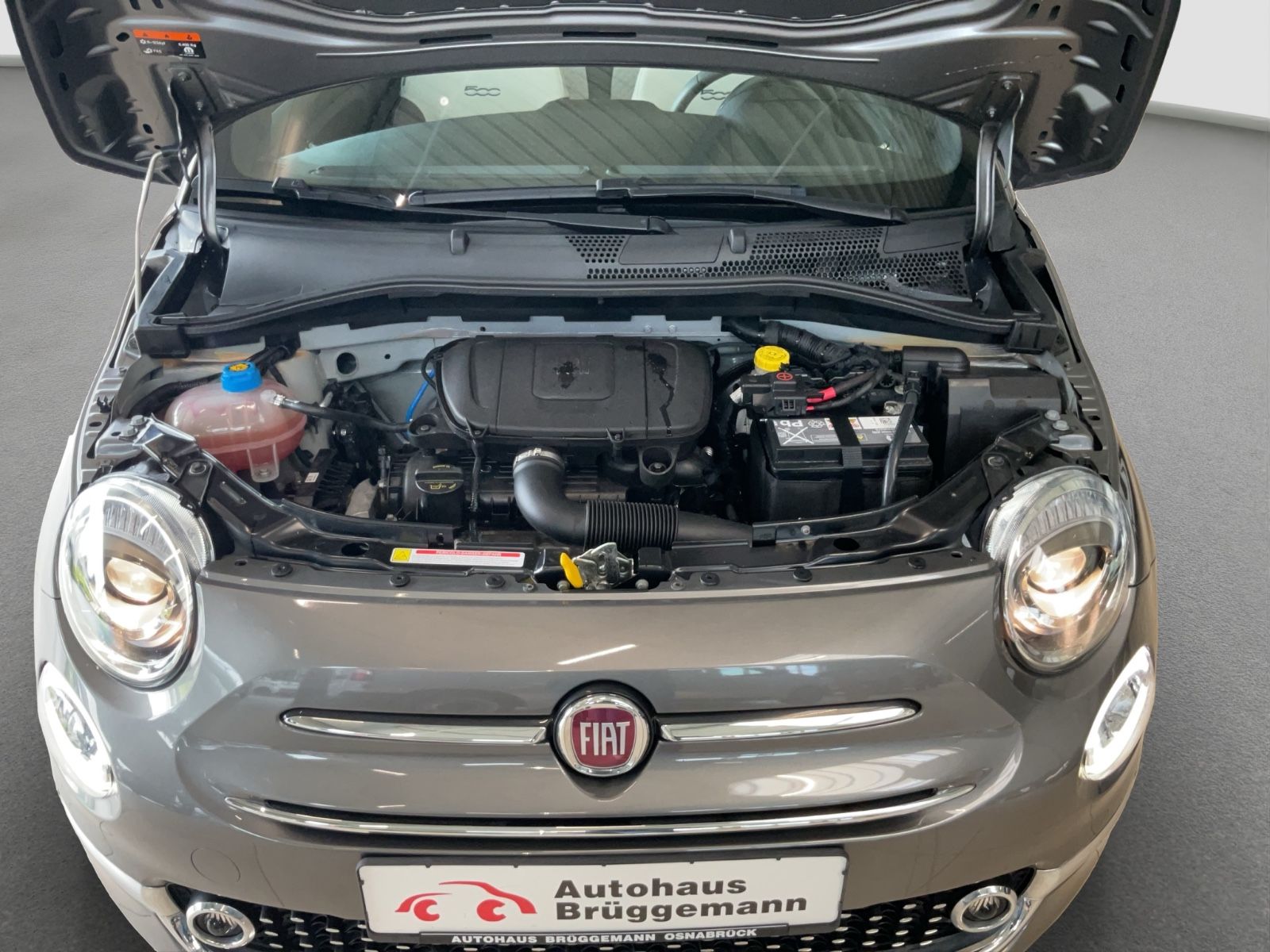 Fahrzeugabbildung Fiat 500C 1.0 Hybrid DOLCEVITA