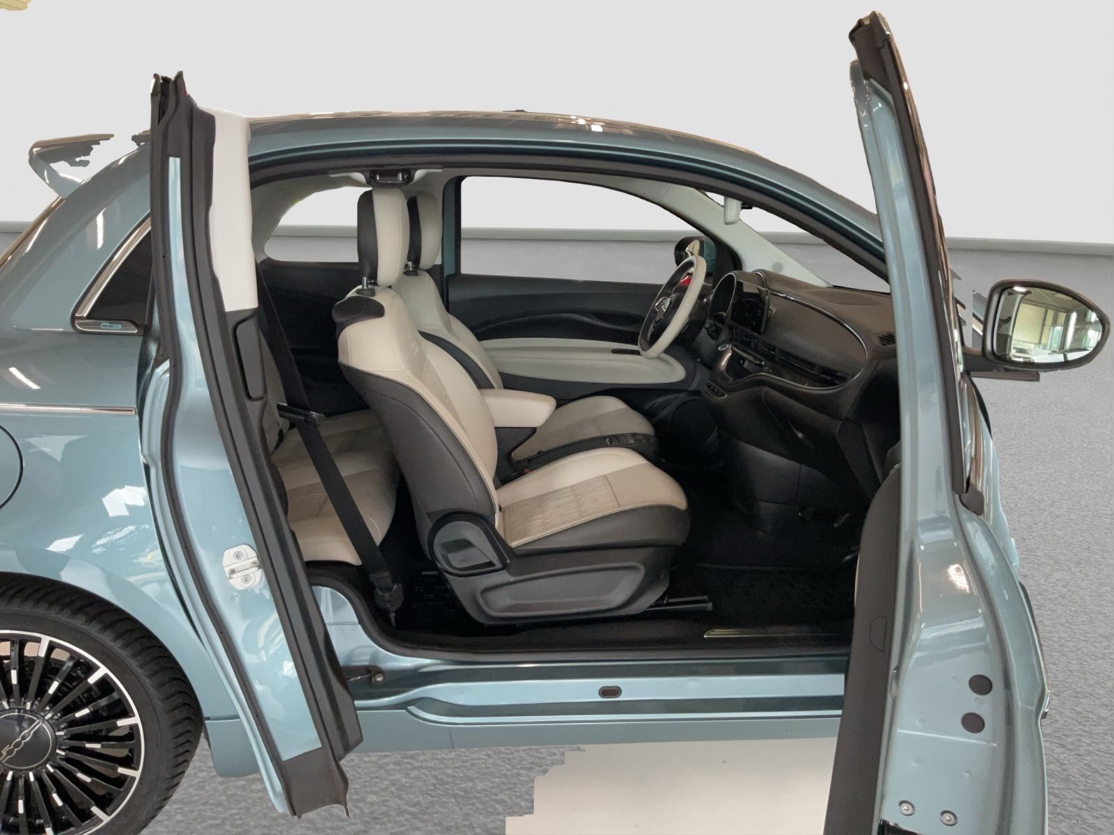 Fahrzeugabbildung Fiat 500e 3+1 La Prima
