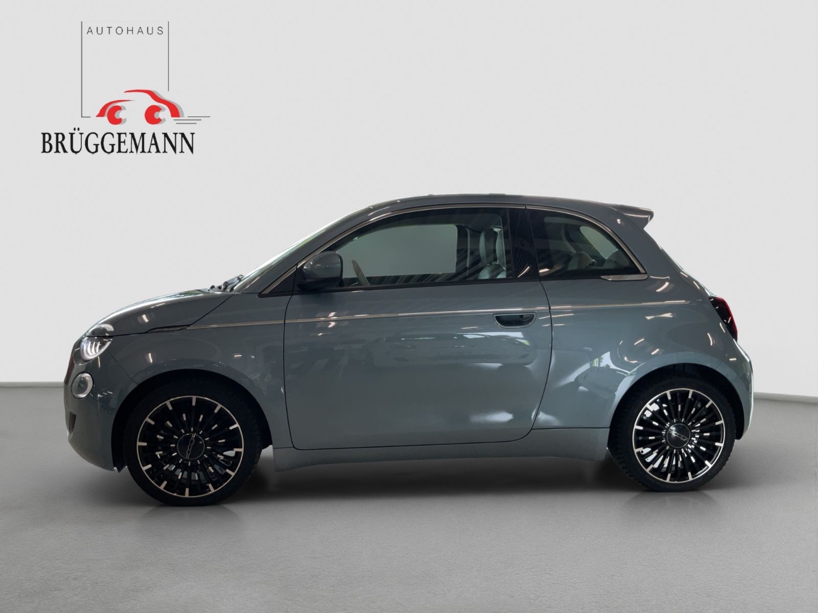 Fahrzeugabbildung Fiat 500e 3+1 La Prima