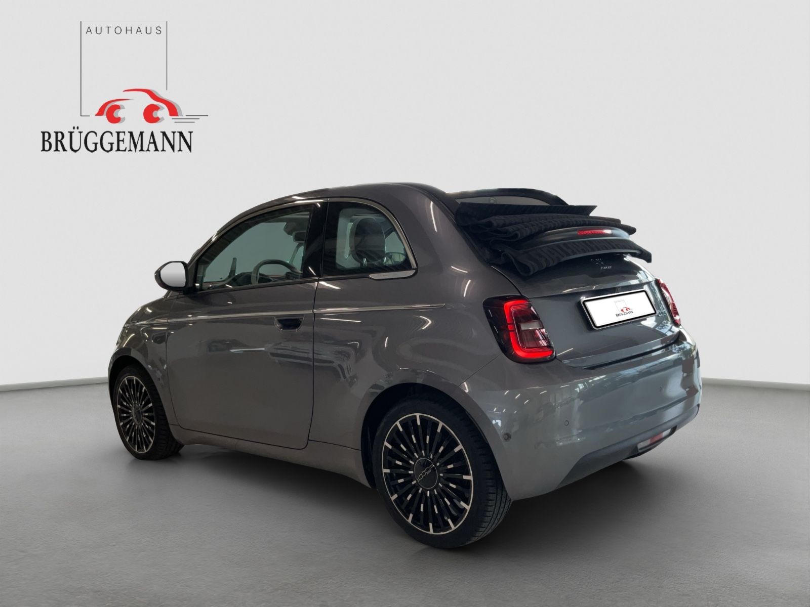 Fahrzeugabbildung Fiat 500e Cabriolet La Prima