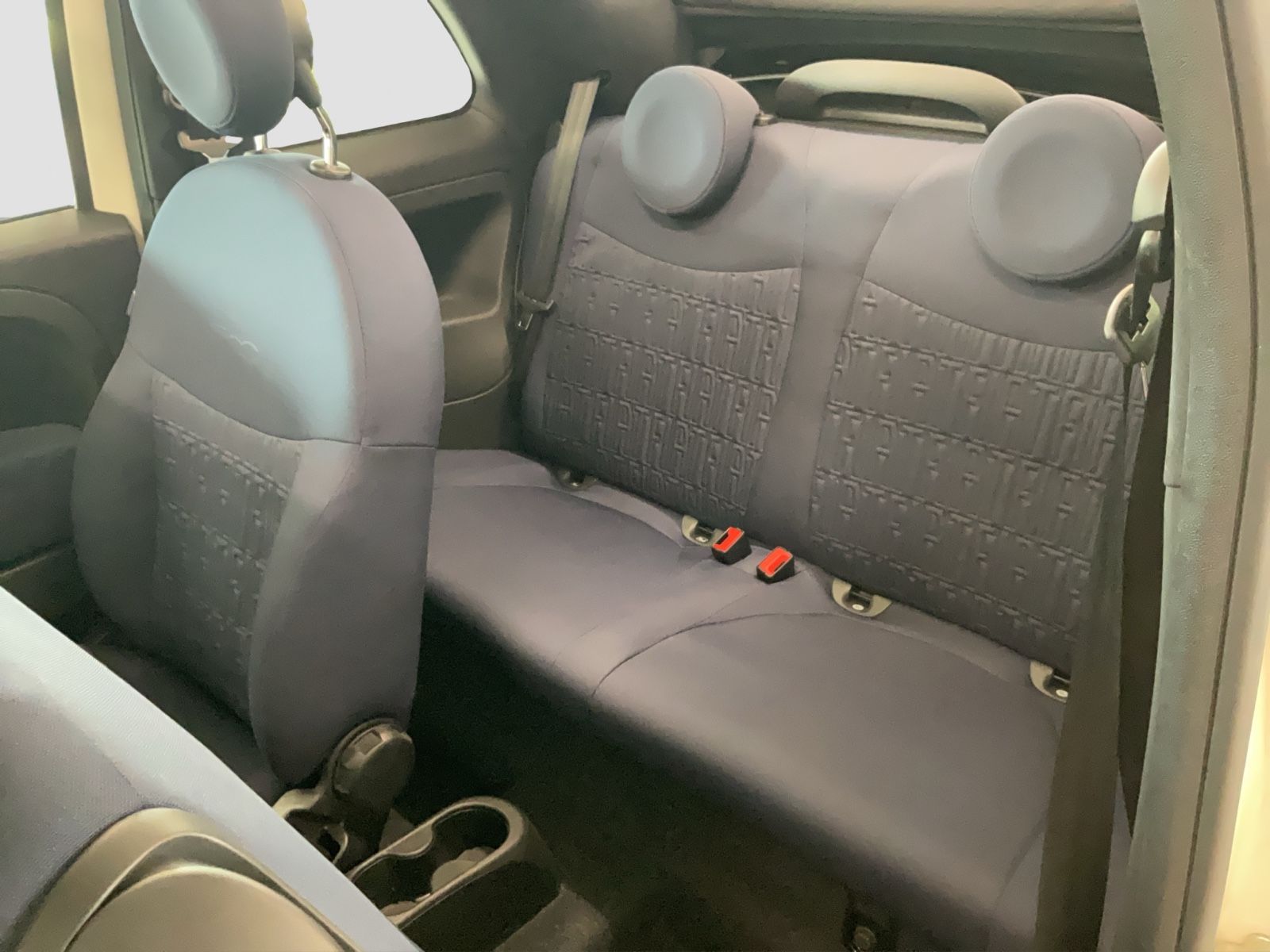 Fahrzeugabbildung Fiat 500C 1.0 Hybrid