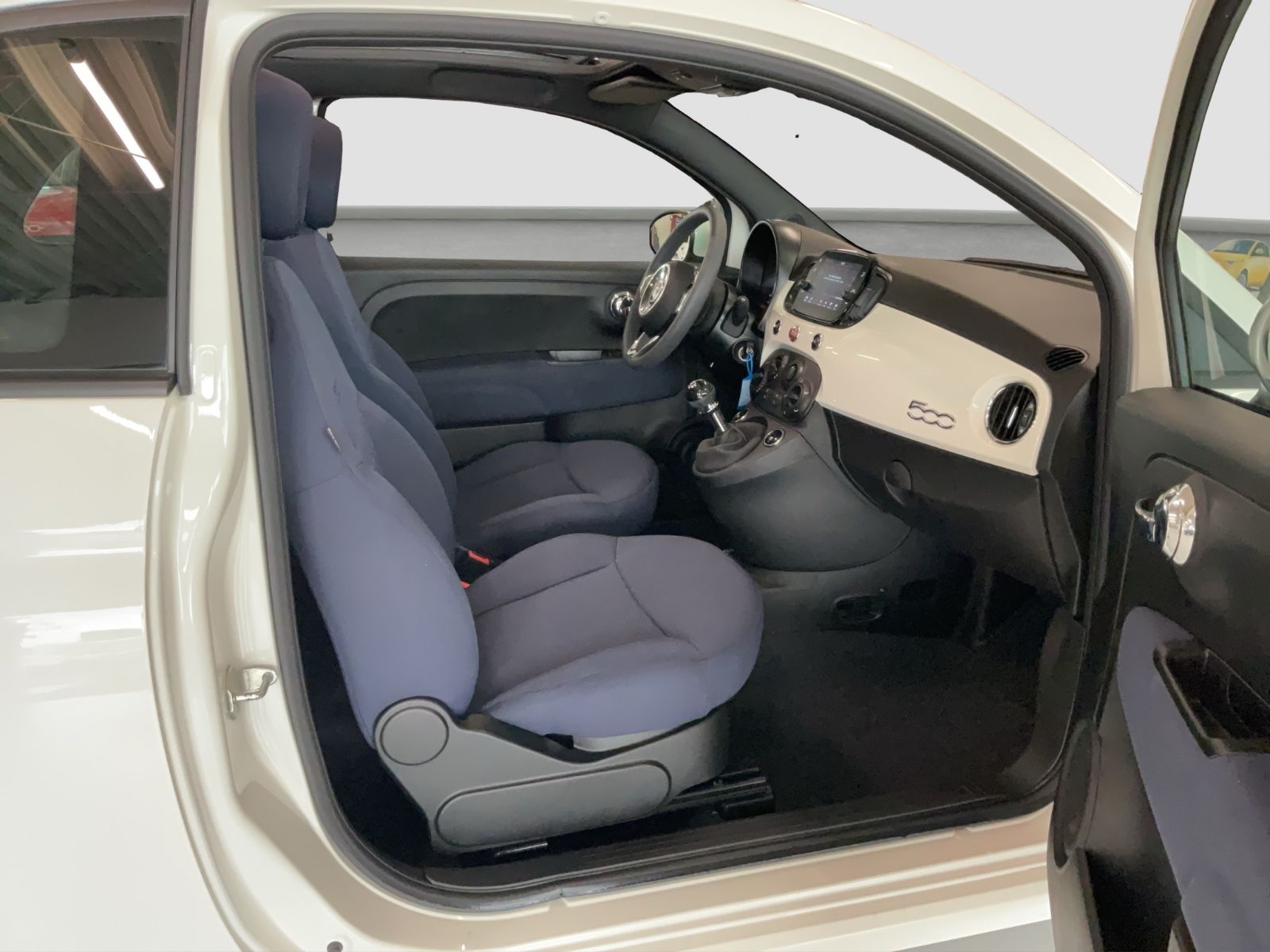 Fahrzeugabbildung Fiat 500C 1.0 Hybrid