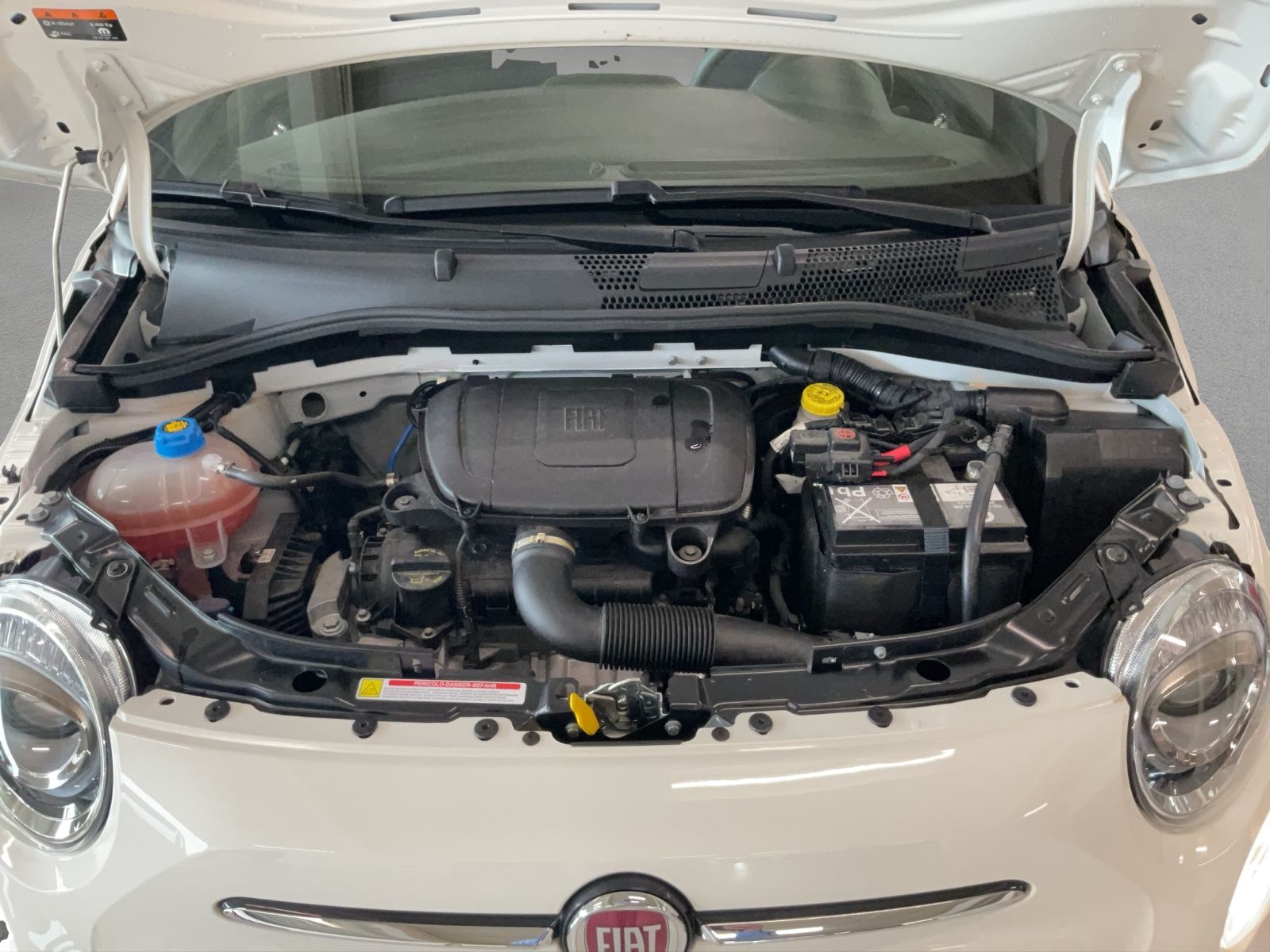 Fahrzeugabbildung Fiat 500C 1.0 Hybrid