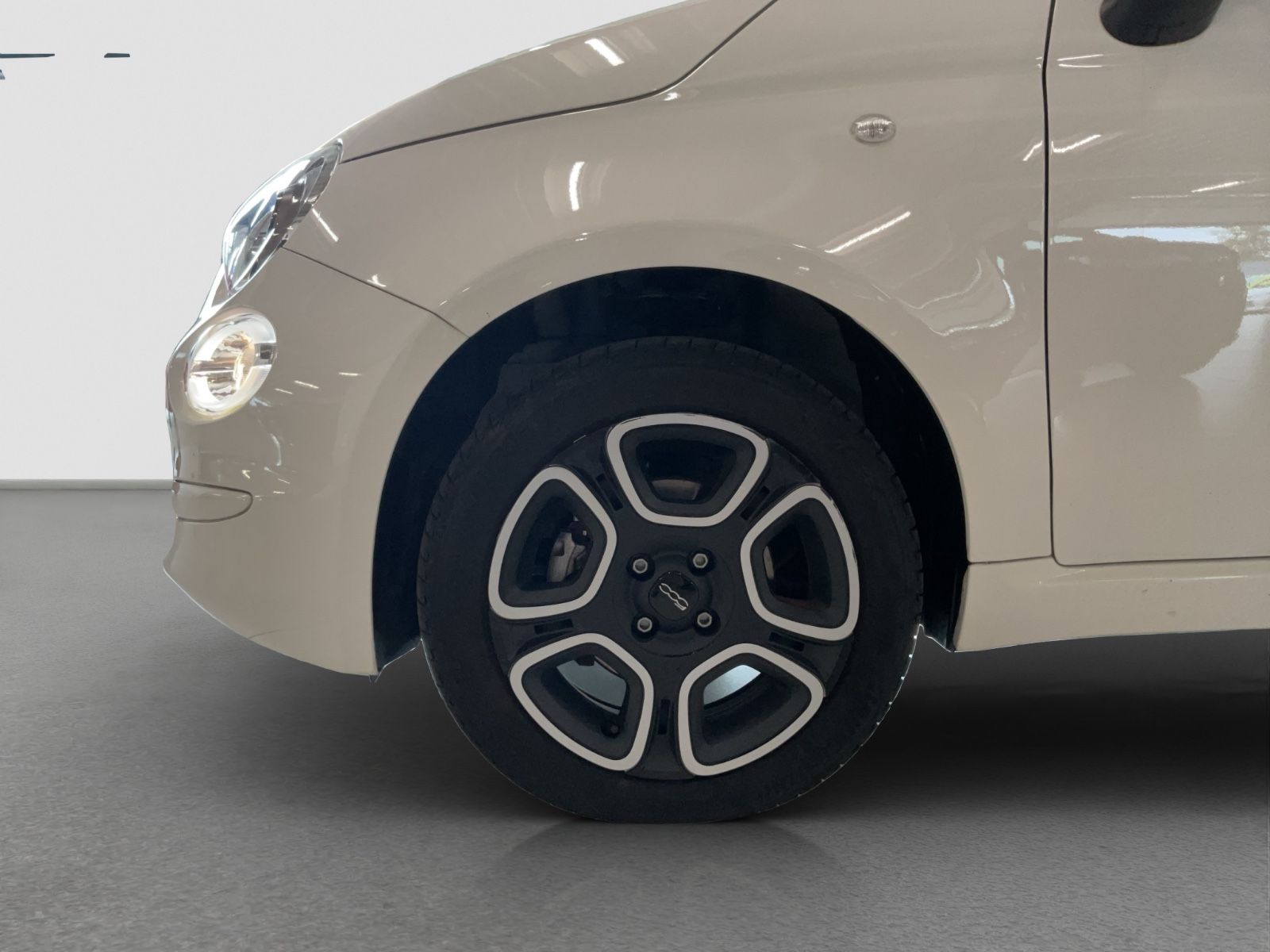 Fahrzeugabbildung Fiat 500C 1.0 Hybrid