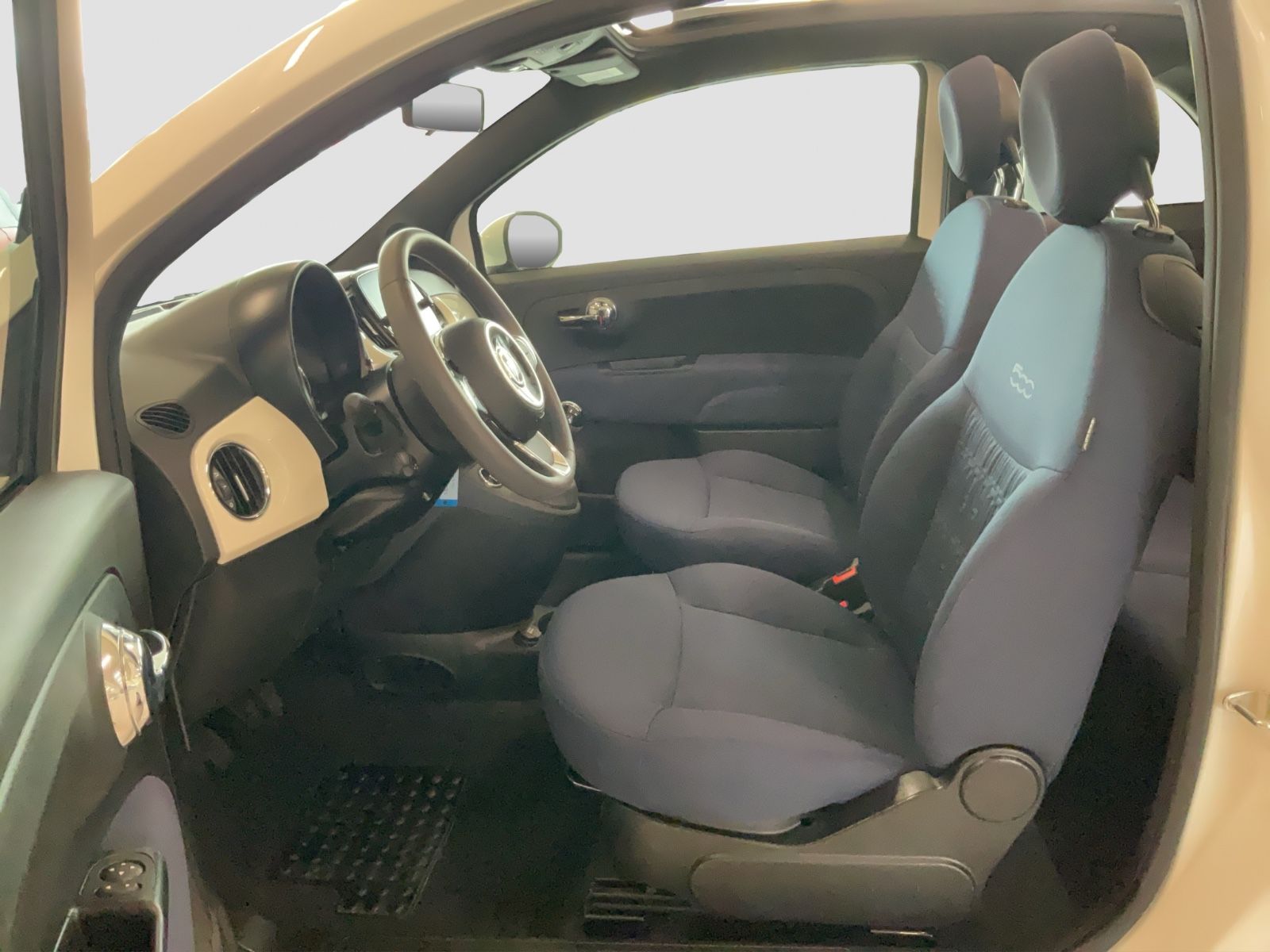 Fahrzeugabbildung Fiat 500C 1.0 Hybrid
