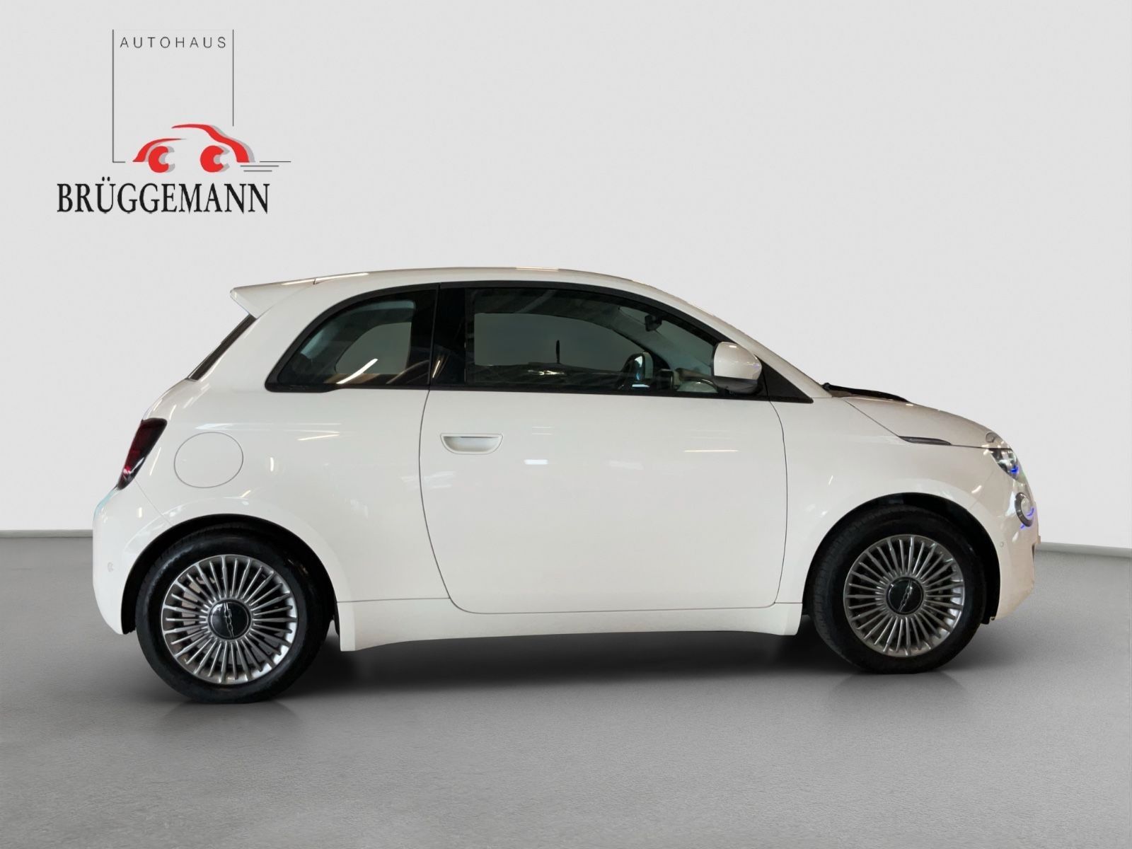 Fahrzeugabbildung Fiat 500e + Komfort Paket, 16" Alufelgen