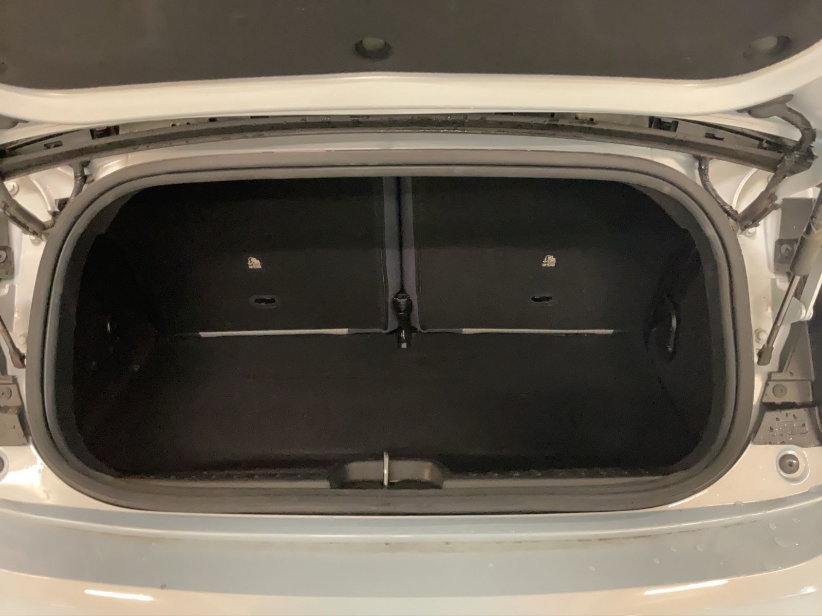 Fahrzeugabbildung Fiat 500e 42 kWh Cabrio Icon + Komfort- & Style Paket