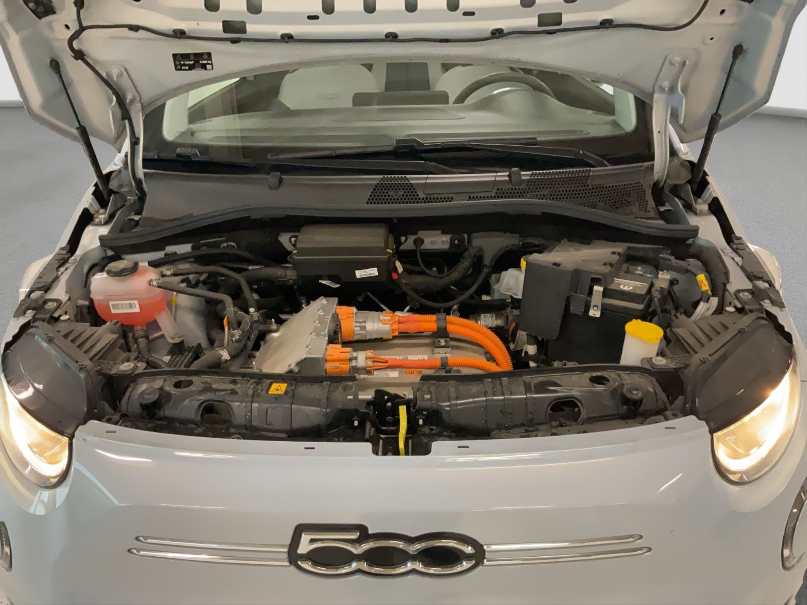 Fahrzeugabbildung Fiat 500e 42 kWh Cabrio Icon + Komfort- & Style Paket