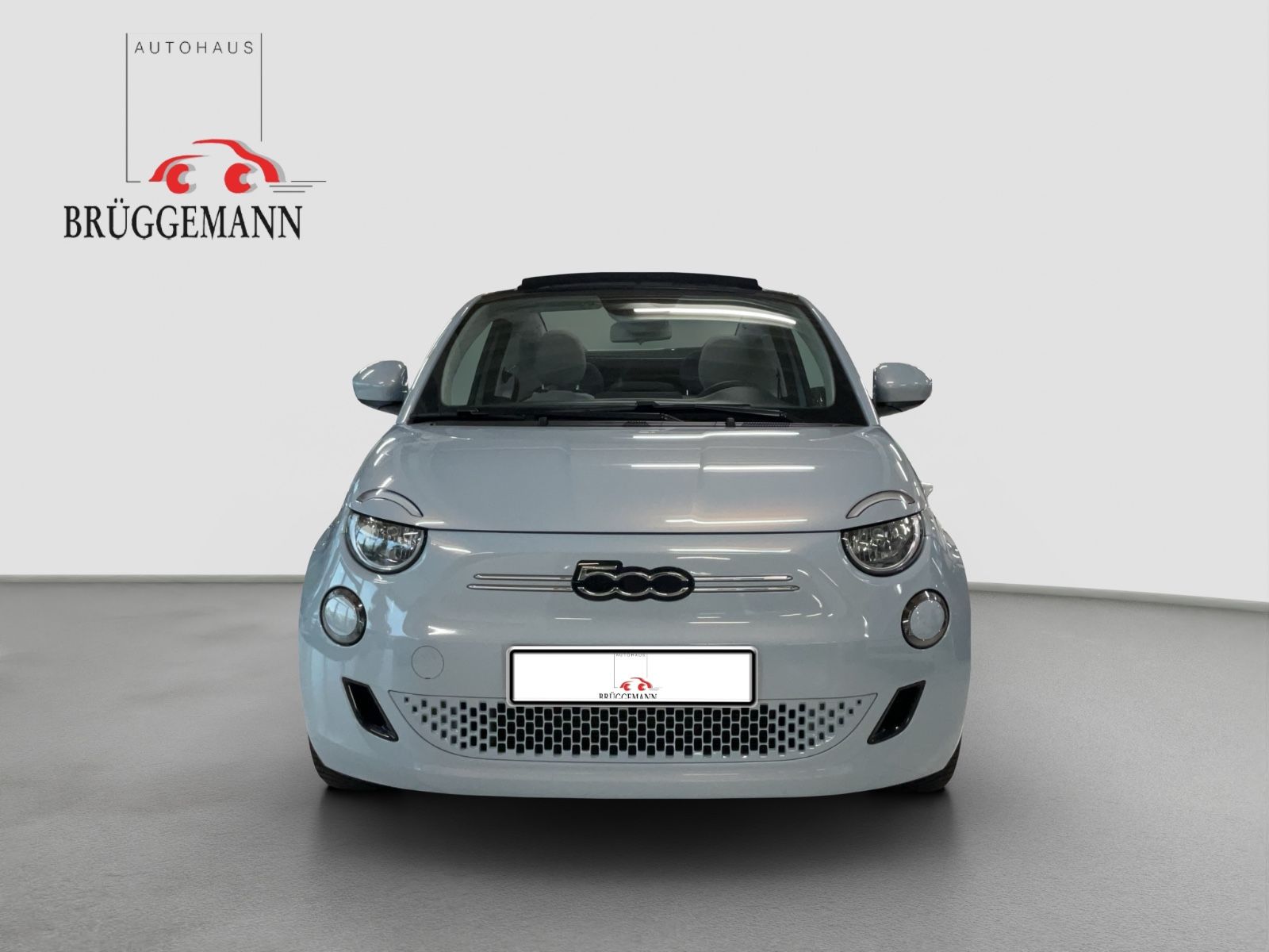 Fahrzeugabbildung Fiat 500e 42 kWh Cabrio Icon + Komfort- & Style Paket