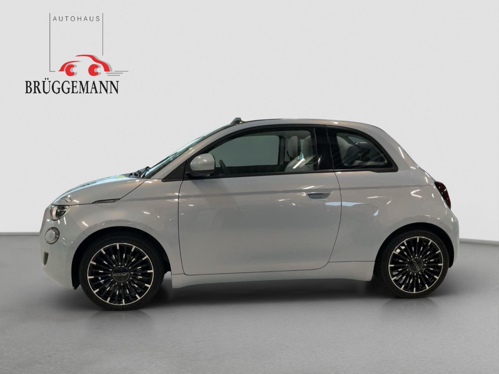 Fahrzeugabbildung Fiat 500e 42 kWh Cabrio Icon + Komfort- & Style Paket
