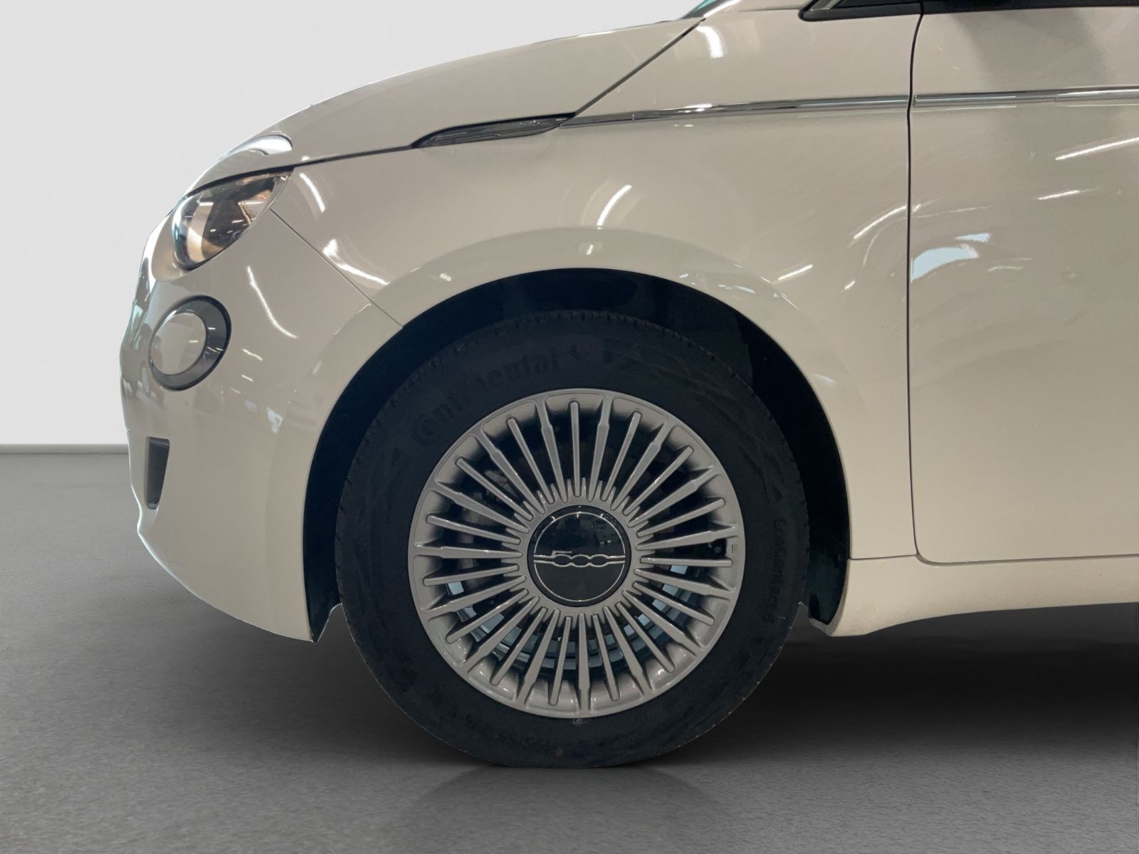 Fahrzeugabbildung Fiat 500e Cabrio 42 kWh + Stylepaket