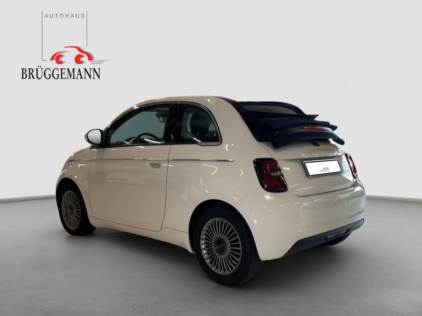 Fahrzeugabbildung Fiat 500e Cabrio 42 kWh + Stylepaket