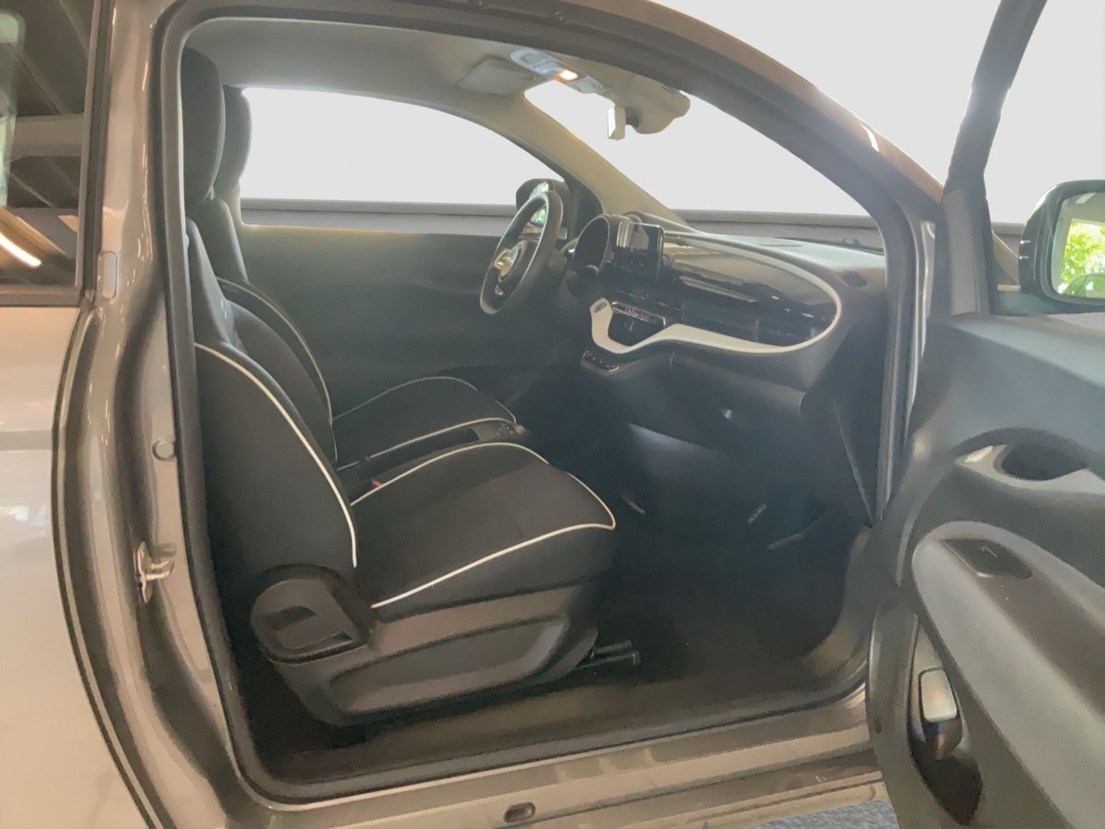 Fahrzeugabbildung Fiat 500e Action Radio + Winter Paket