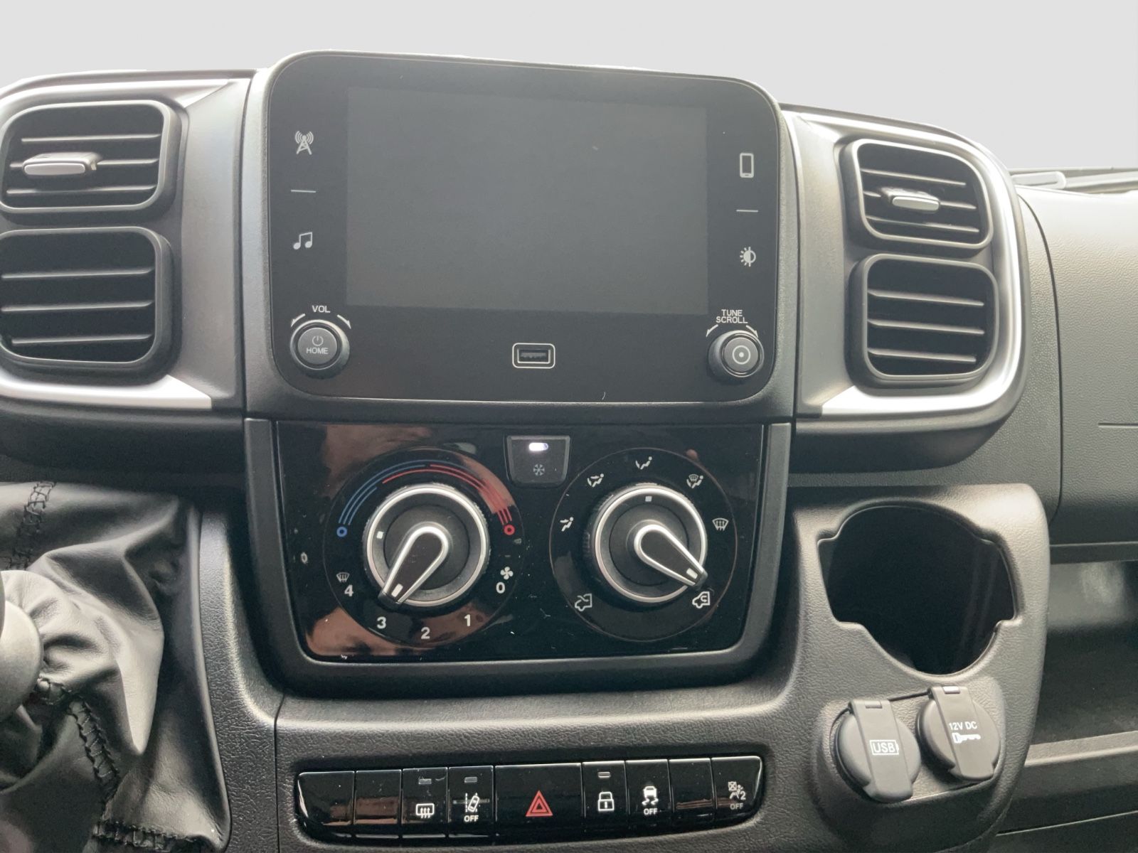 Fahrzeugabbildung Fiat Ducato 30 L2H1 120 MJ Komfortsitz Klima Tempomat