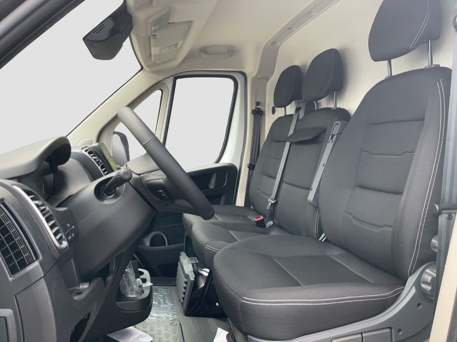 Fahrzeugabbildung Fiat Ducato 30 L2H1 120 MJ Komfortsitz Klima Tempomat