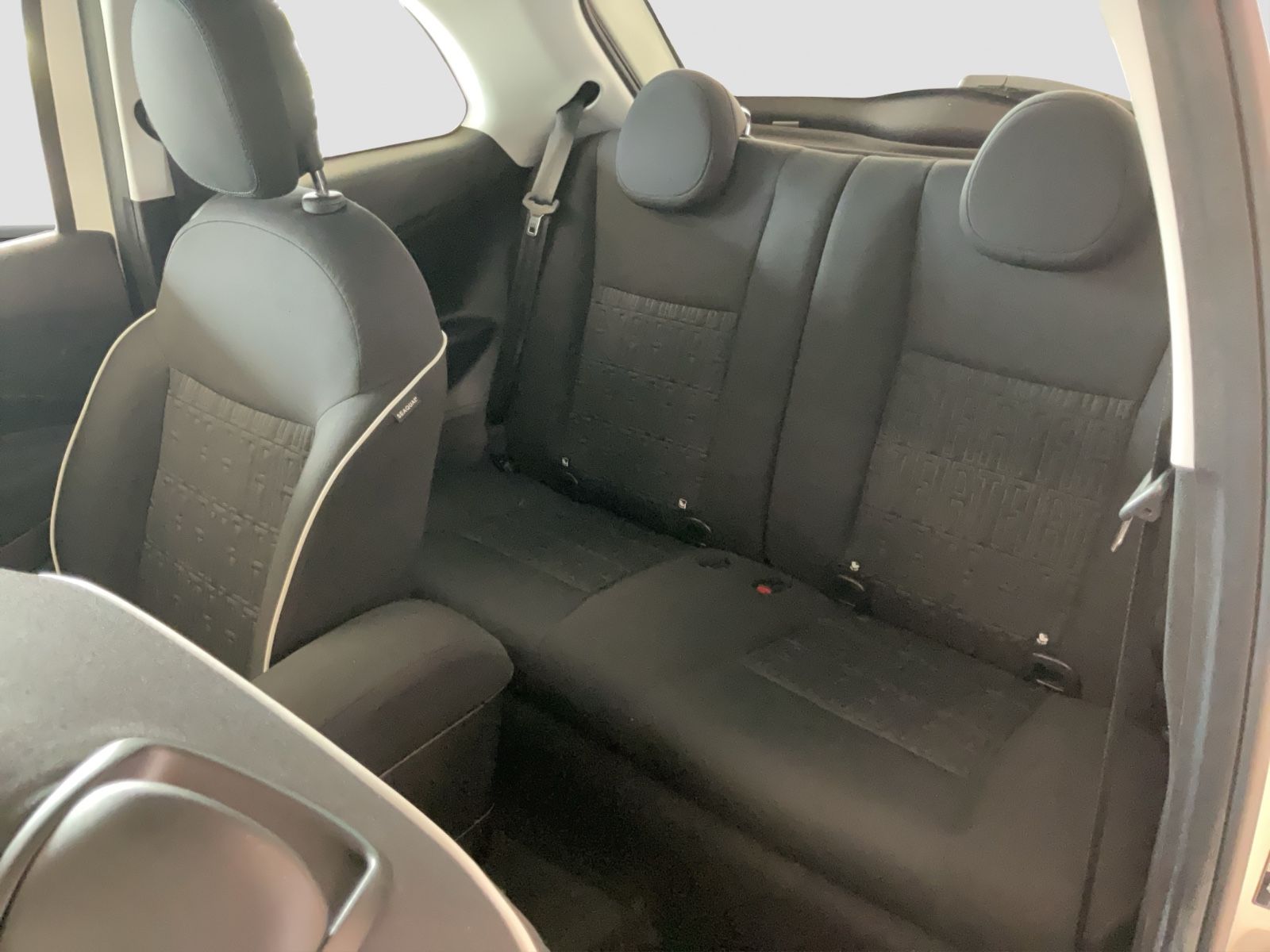 Fahrzeugabbildung Fiat 500e + Komfort Paket