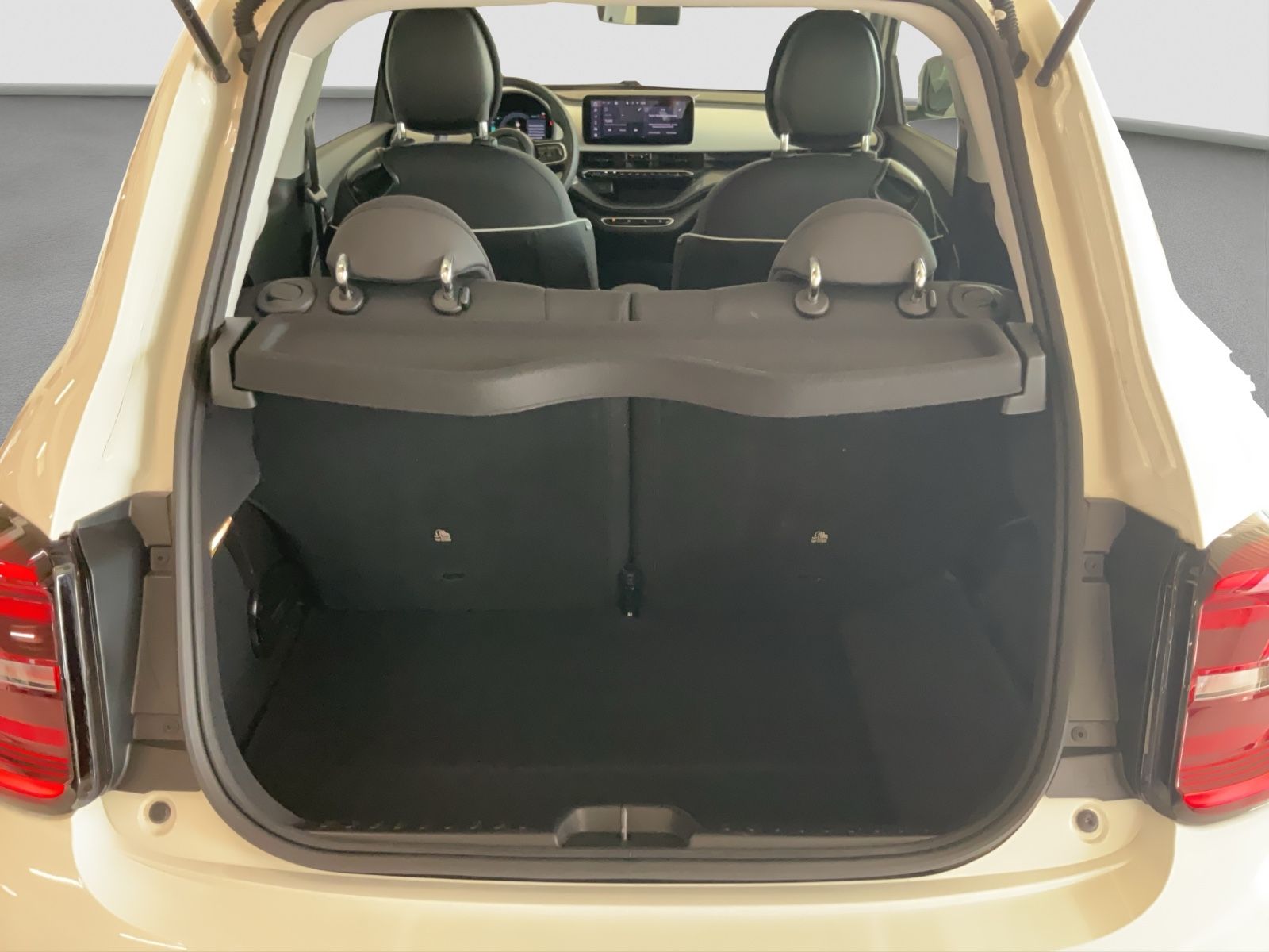 Fahrzeugabbildung Fiat 500e + Komfort Paket