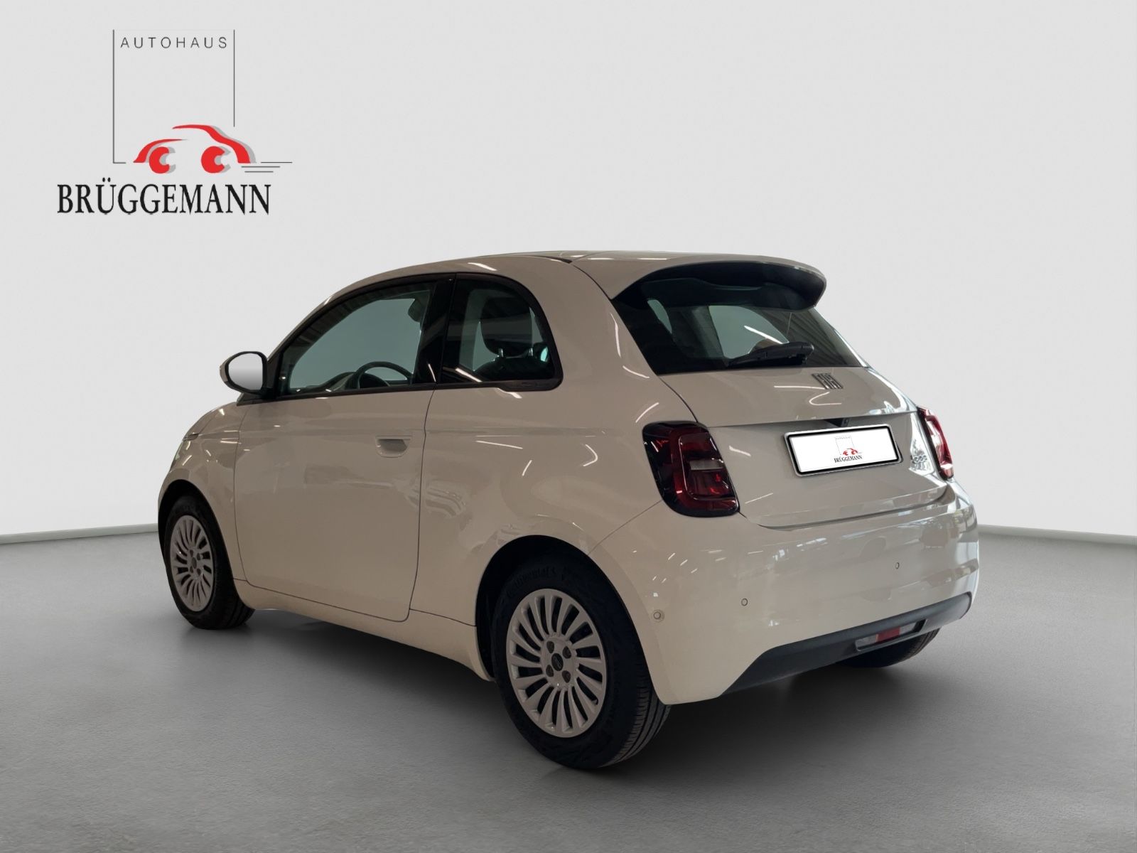 Fahrzeugabbildung Fiat 500e + Komfort Paket