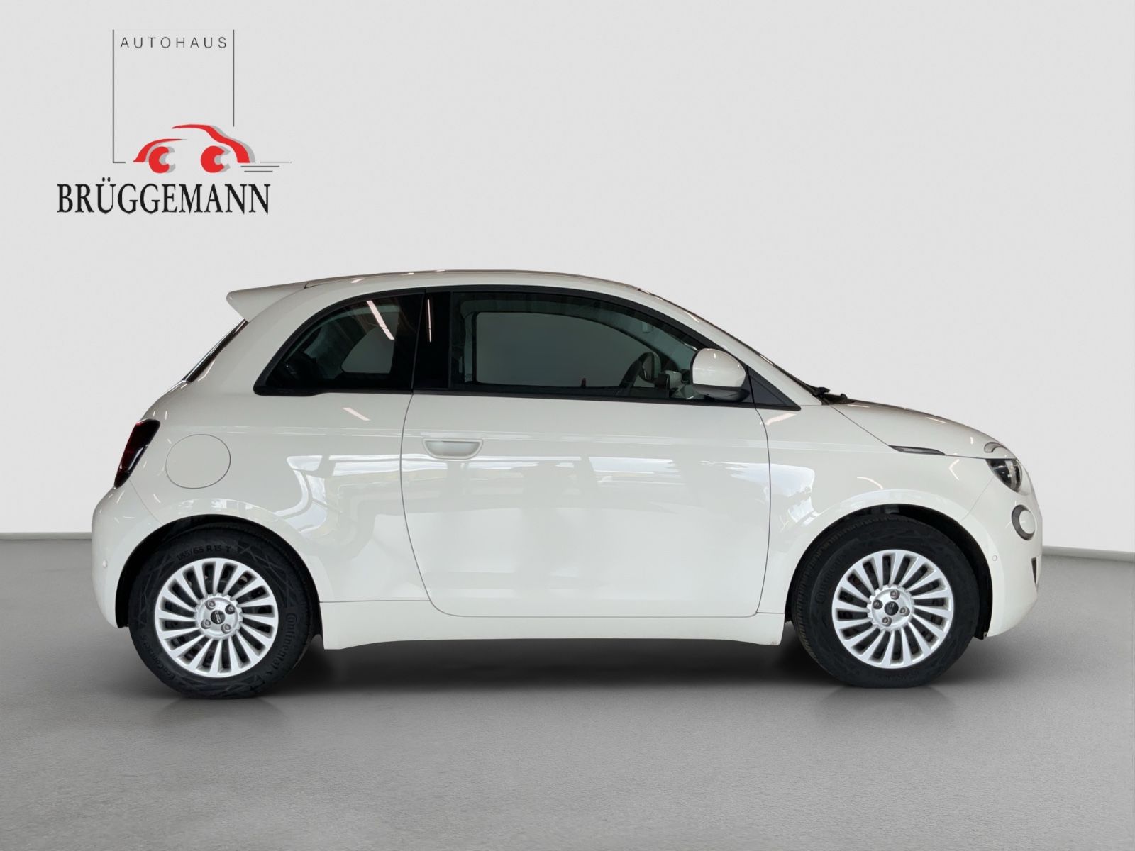 Fahrzeugabbildung Fiat 500e + Komfort Paket