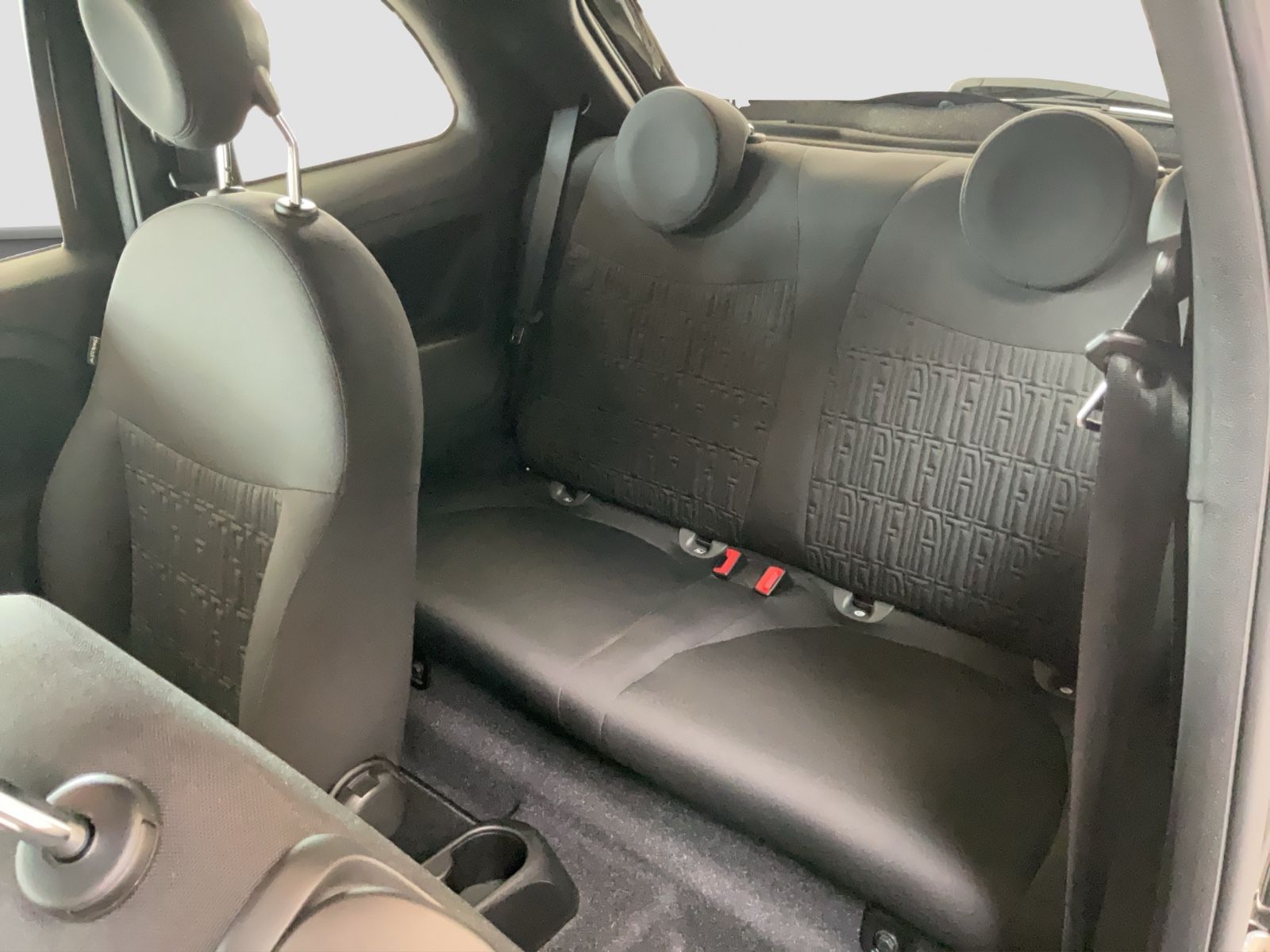 Fahrzeugabbildung Fiat 500 1.0 Hybrid