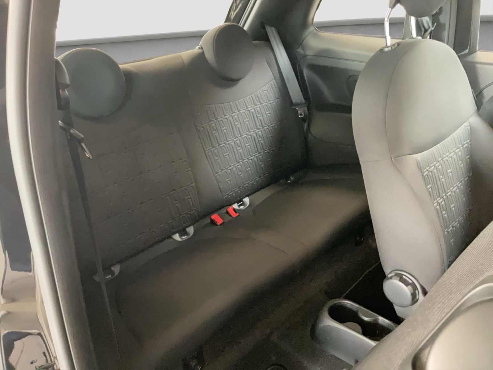 Fahrzeugabbildung Fiat 500 1.0 Hybrid