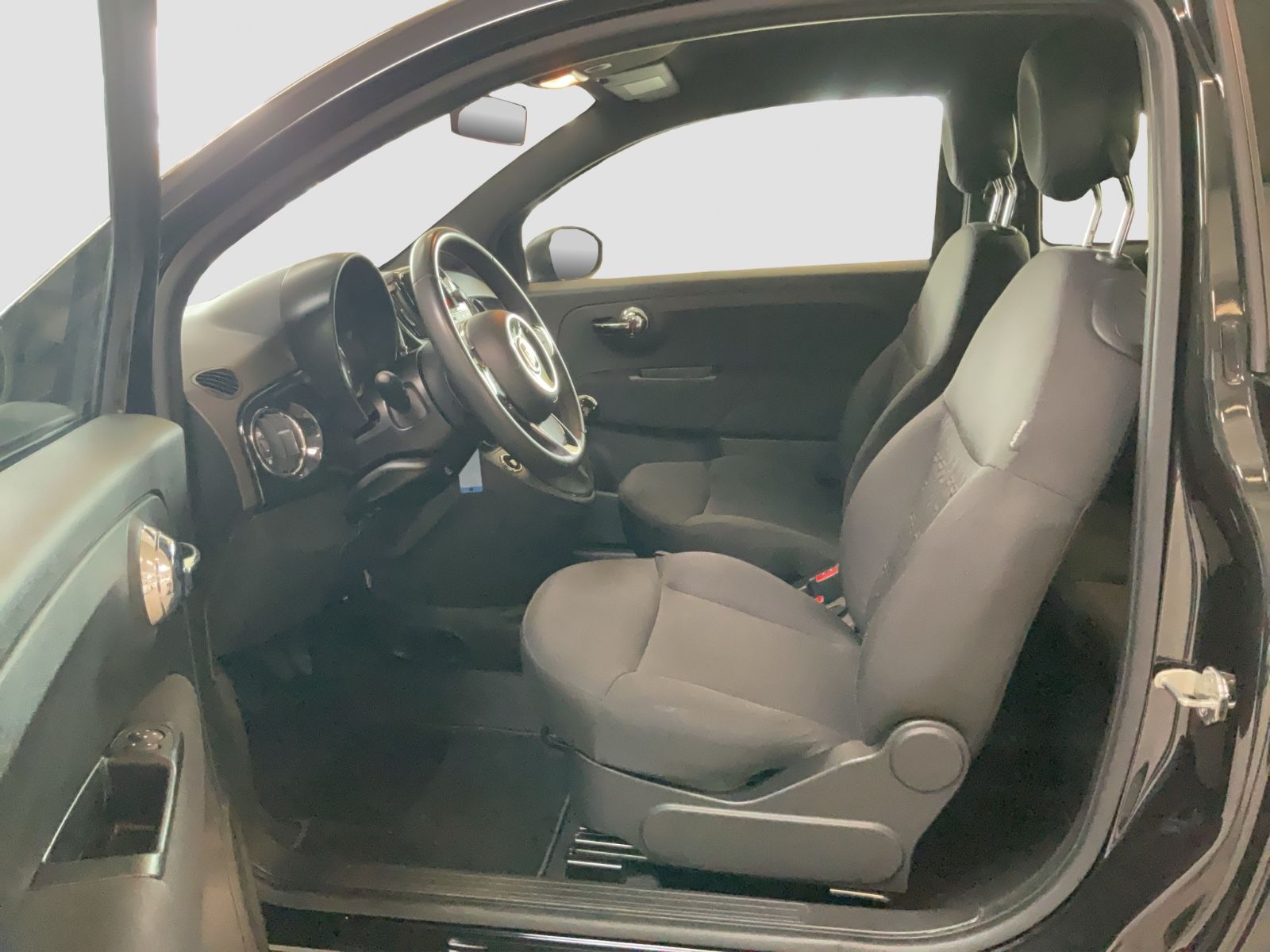 Fahrzeugabbildung Fiat 500 1.0 Hybrid