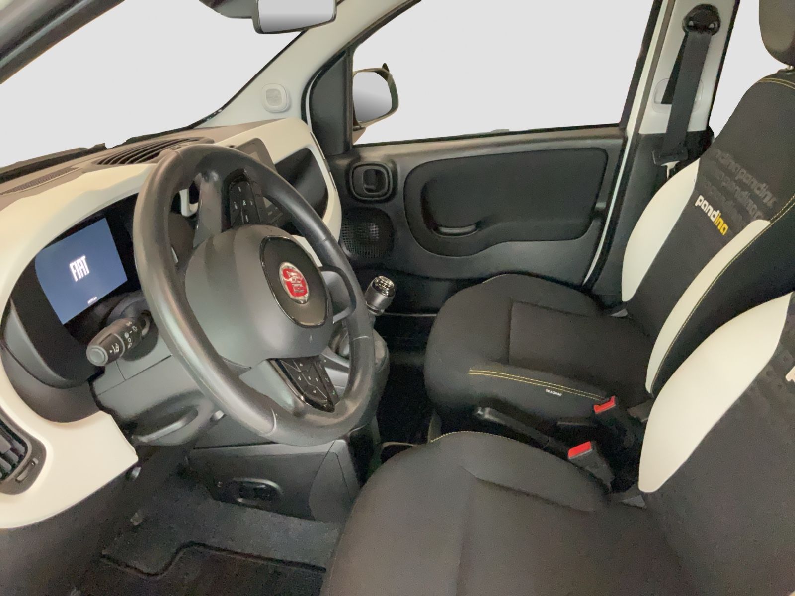 Fahrzeugabbildung Fiat Panda 1.0 Hybrid CROSS Allwetterreifen