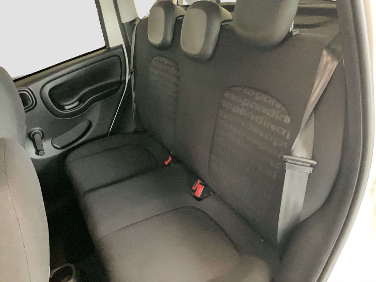 Fahrzeugabbildung Fiat Panda 1.0 Hybrid CROSS Allwetterreifen