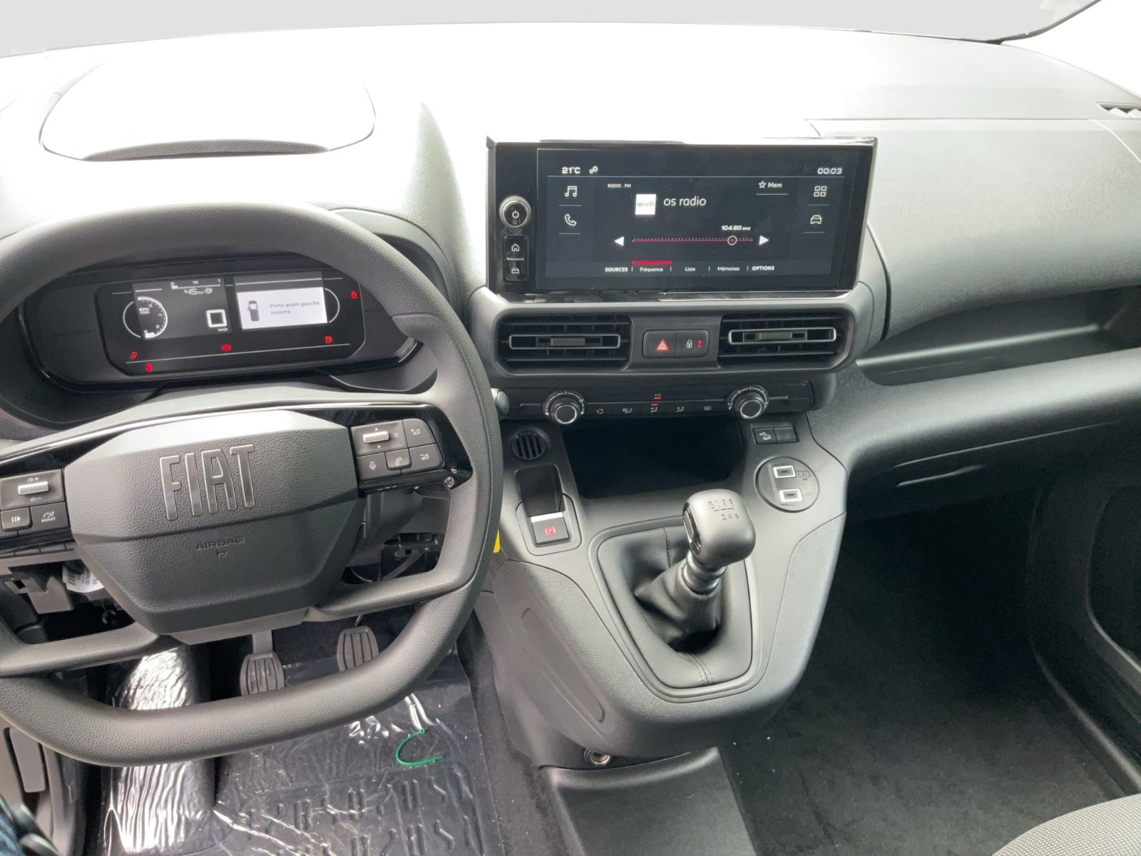 Fahrzeugabbildung Fiat Doblo L1 KaWa 1.5 101 PS MT + Allwetter,Kamera