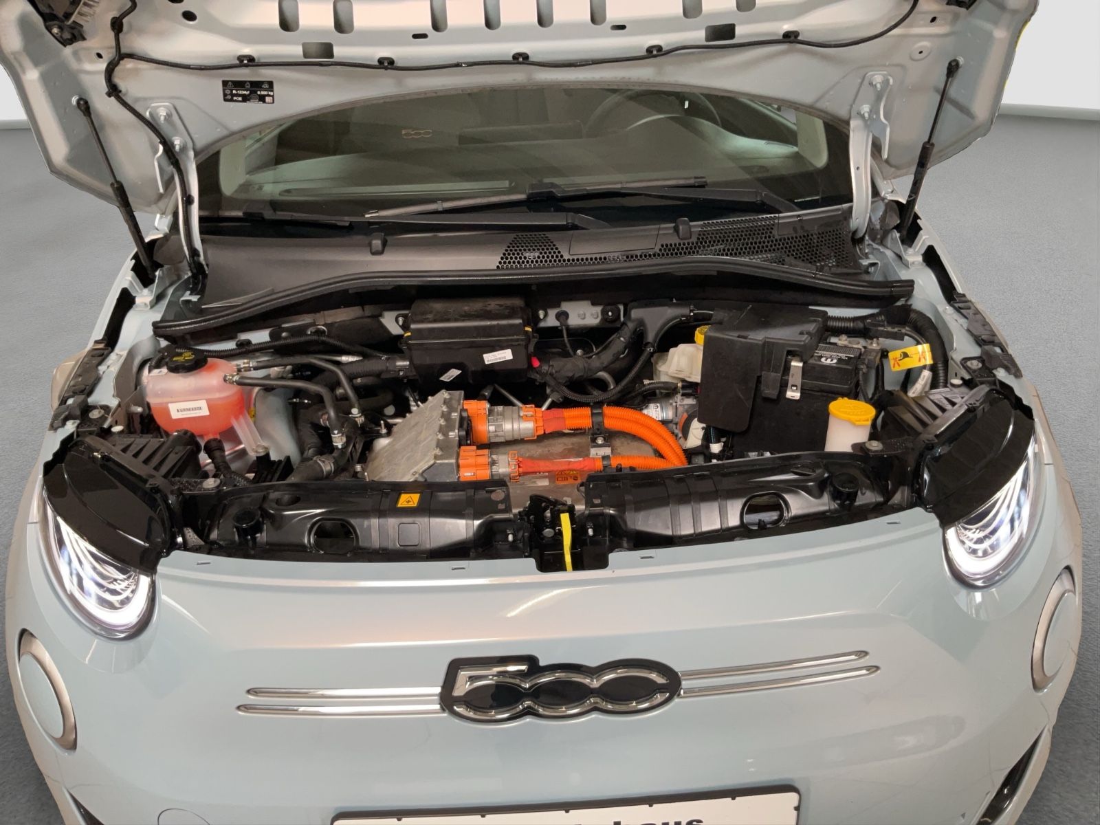 Fahrzeugabbildung Fiat 500e 42 kWh Cabrio Icon + Komfort- & Style Paket