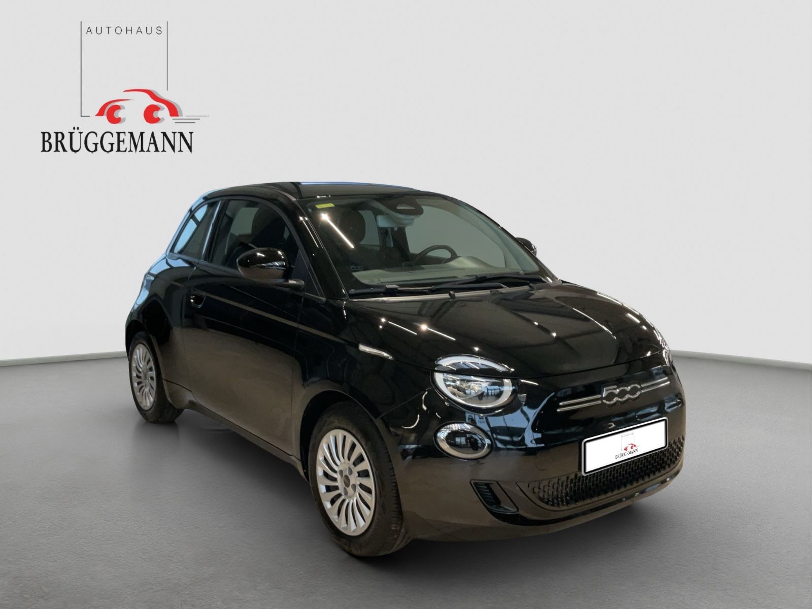 Fahrzeugabbildung Fiat 500e Action + Ganzjahresreifen