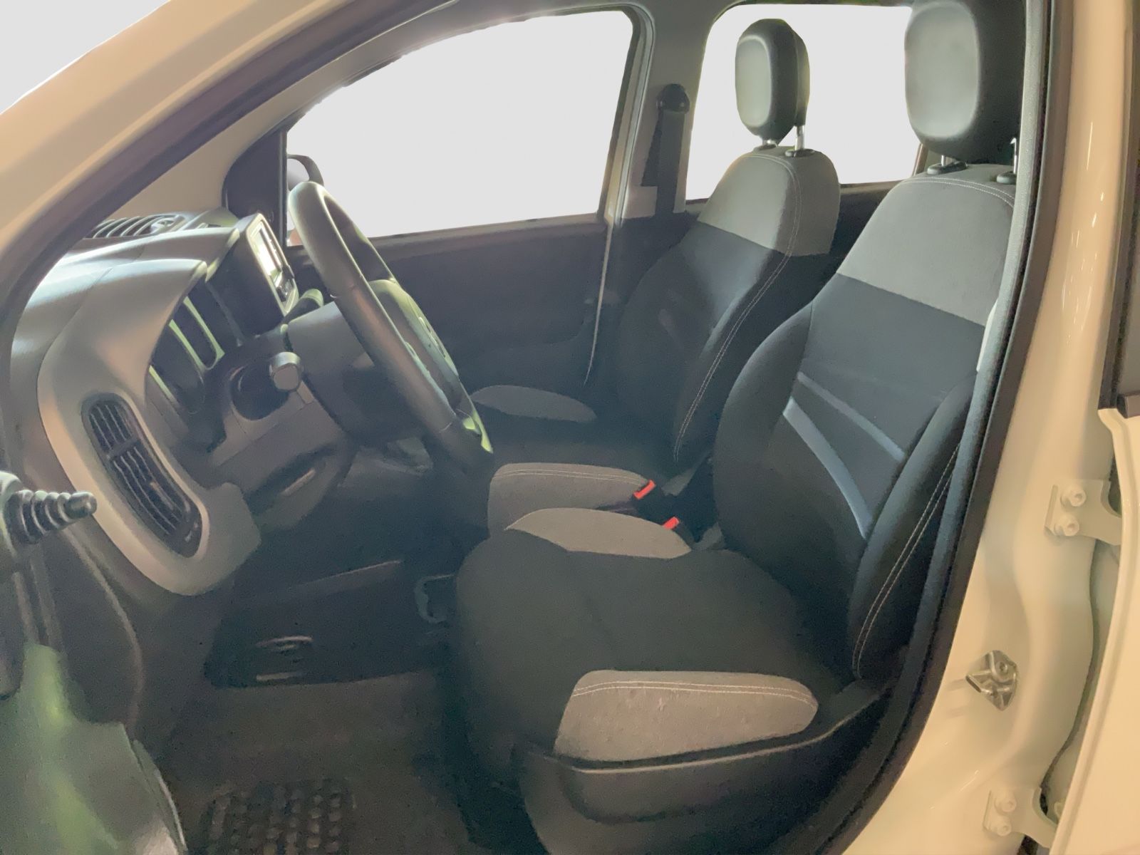 Fahrzeugabbildung Fiat Panda 1,0 Hybrid Klima/DAB