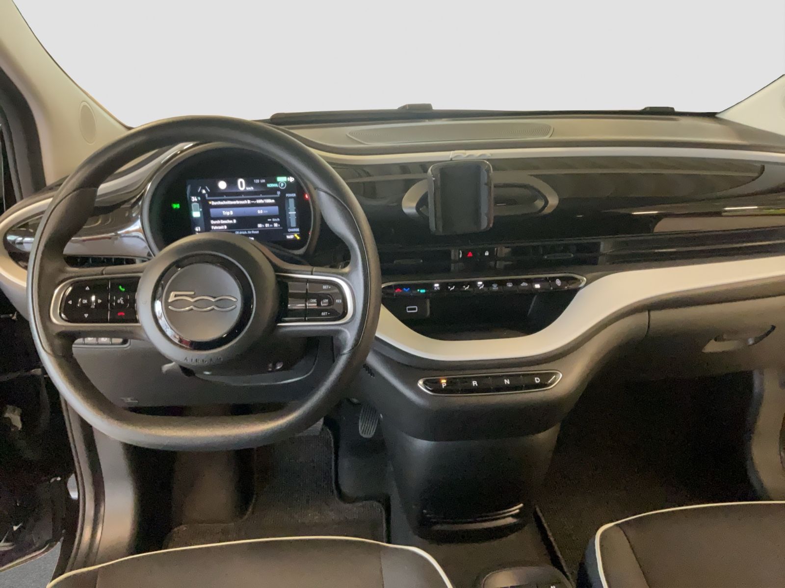 Fahrzeugabbildung Fiat 500e Action
