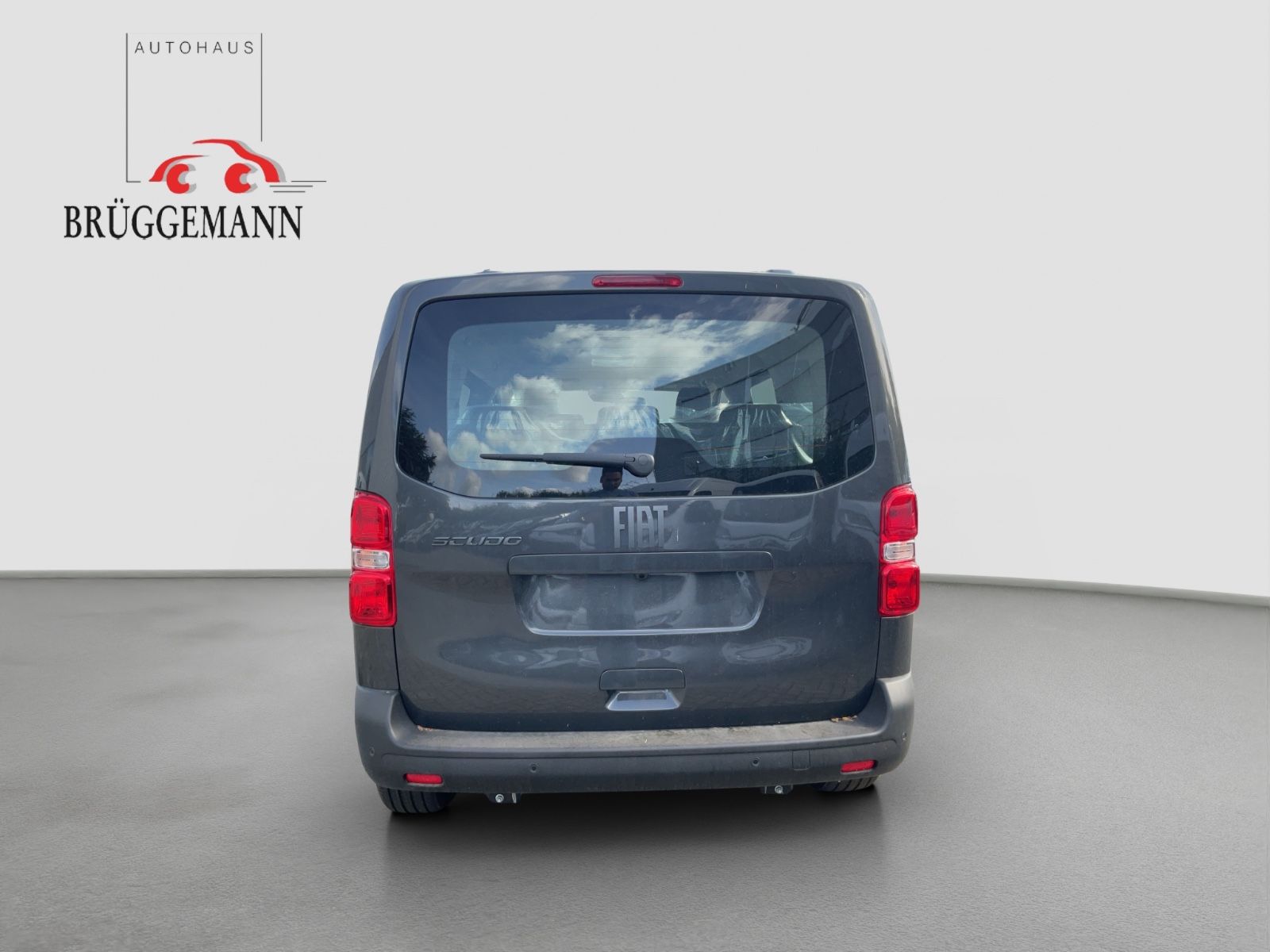 Fahrzeugabbildung Fiat Kombi L2 Automatik 9 Sitzer Navi Klima