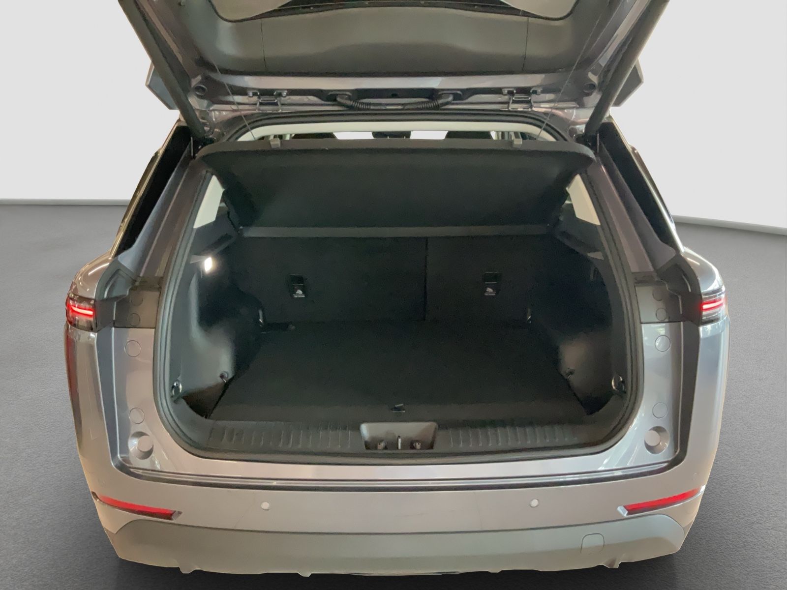 Fahrzeugabbildung JAECOO 5 1.5 TGDI HEV Exclusive