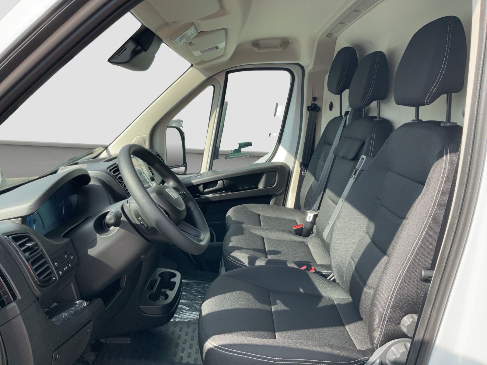 Fahrzeugabbildung Fiat Ducato 30 L2H1 120MJ Kamera Klima