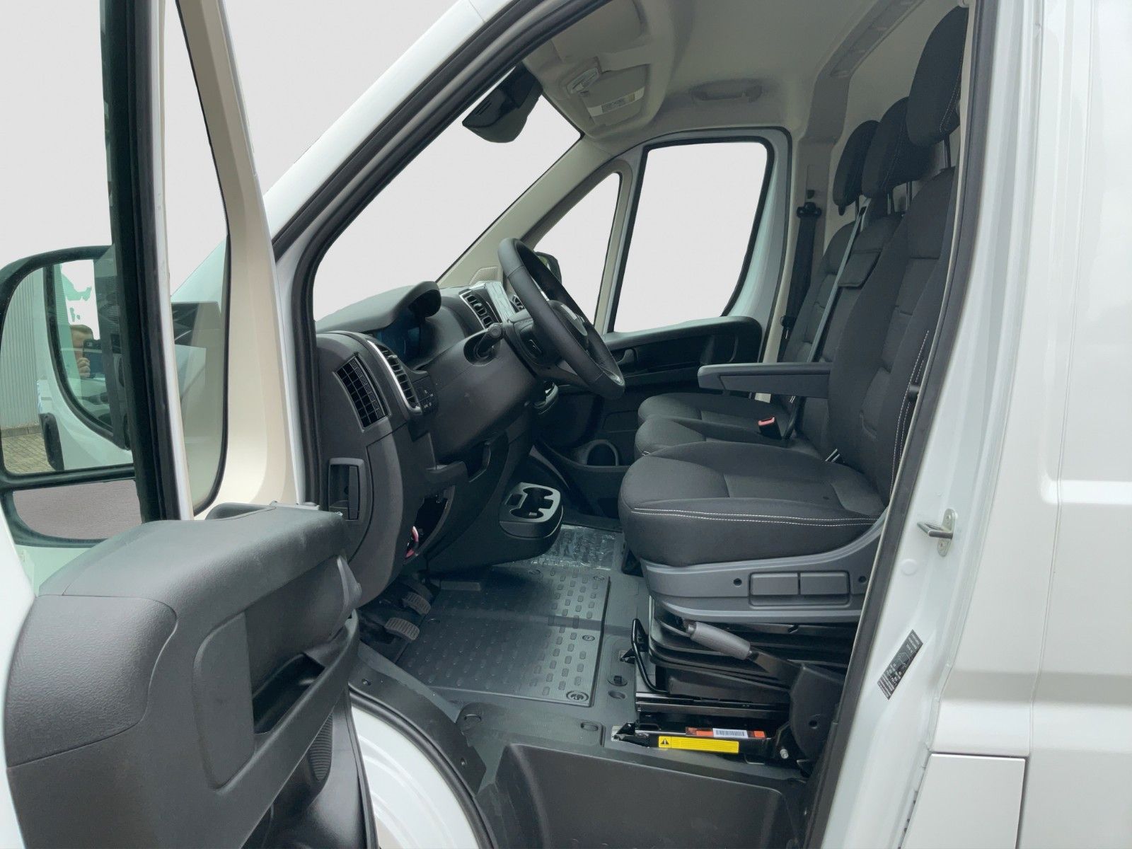 Fahrzeugabbildung Fiat Ducato 30 L2H1 120MJ Kamera Klima