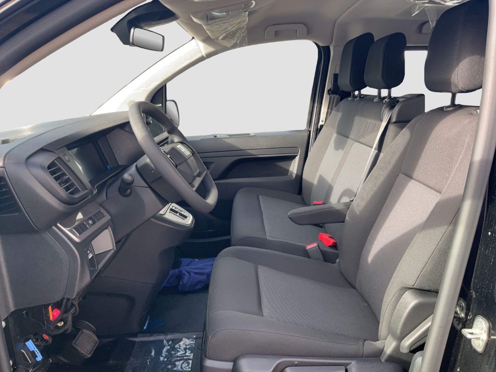 Fahrzeugabbildung Fiat Ulysse Scudo Kombi 9Sitzer L2 Automatik  Navi