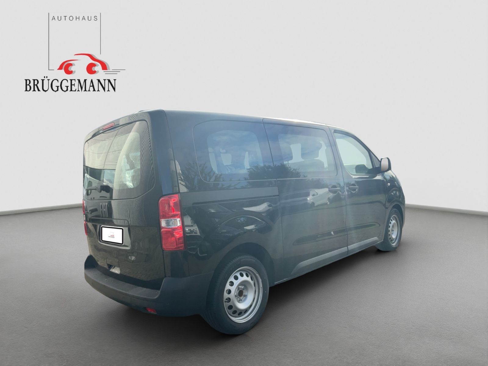 Fahrzeugabbildung Fiat Ulysse Scudo Kombi 9Sitzer L2 Automatik  Navi