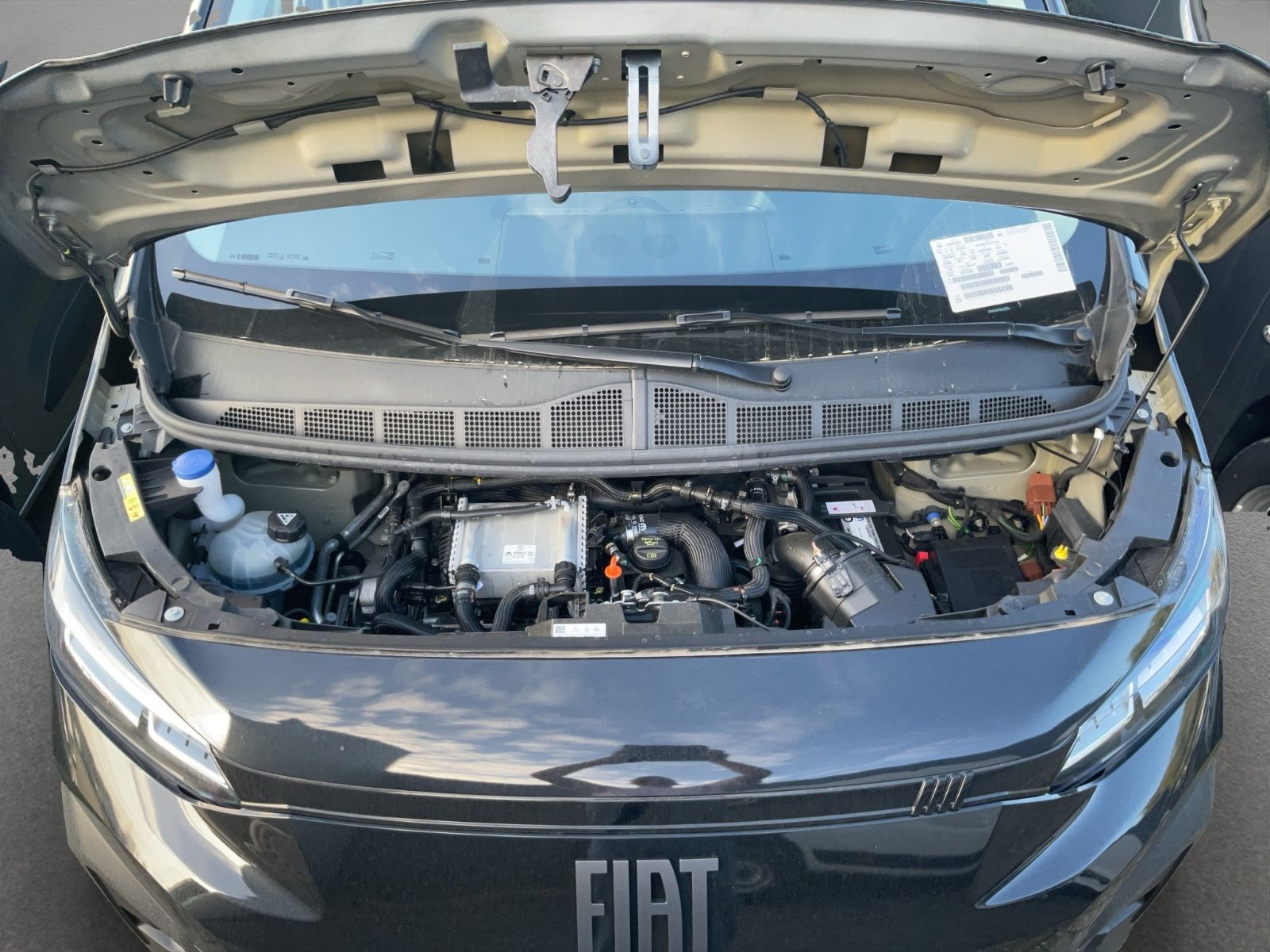 Fahrzeugabbildung Fiat Kombi L2 Automatik 9 Sitzer Navi Klima