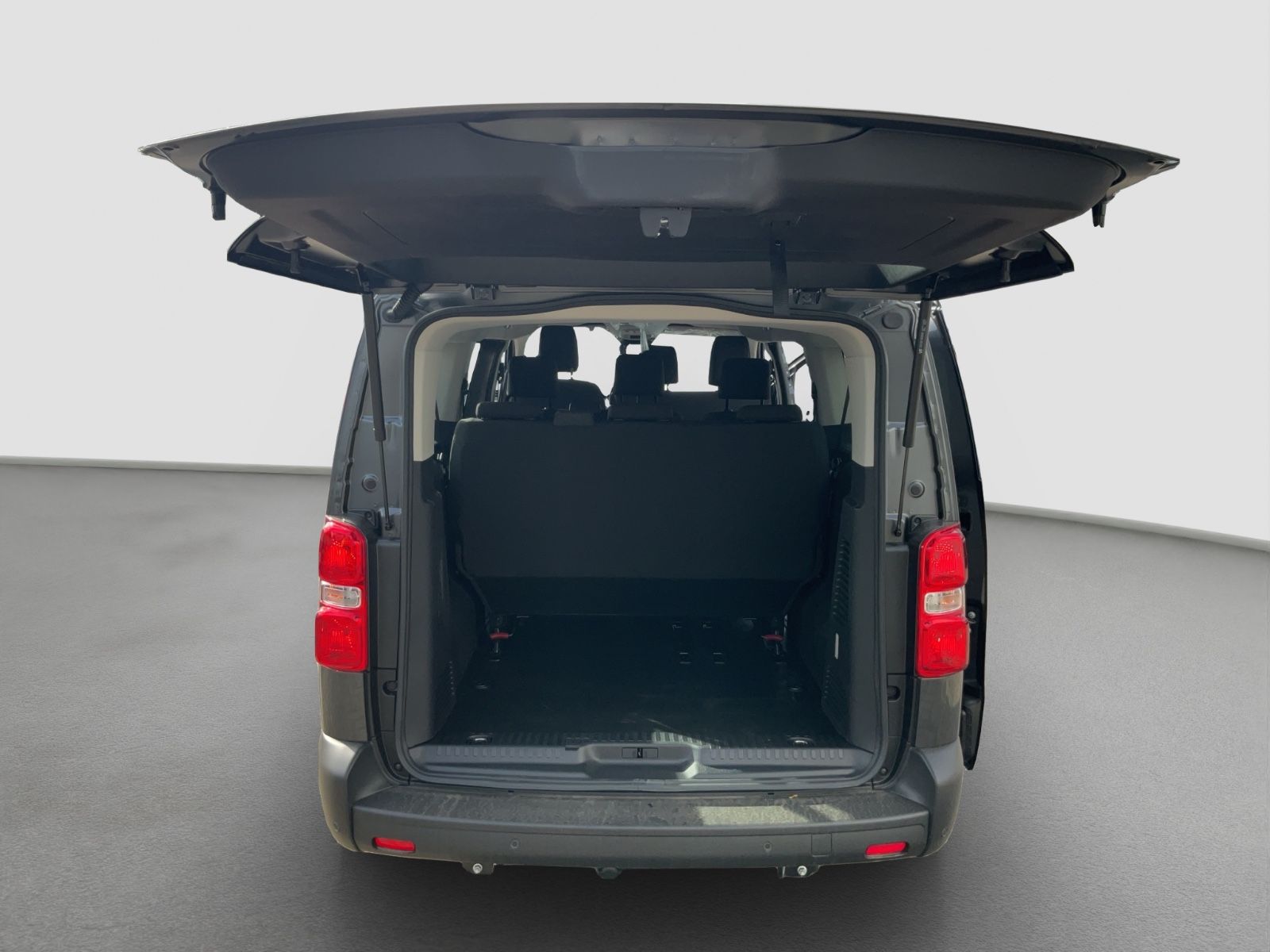 Fahrzeugabbildung Fiat Kombi L3 Automatik 9 Sitzer Navi Klima